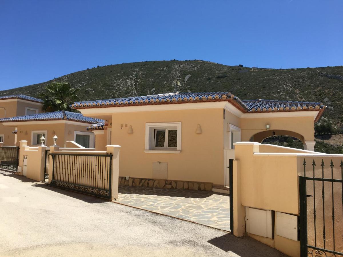 Villa Guapa With Gym Aircon Wifi Moraira view 5
