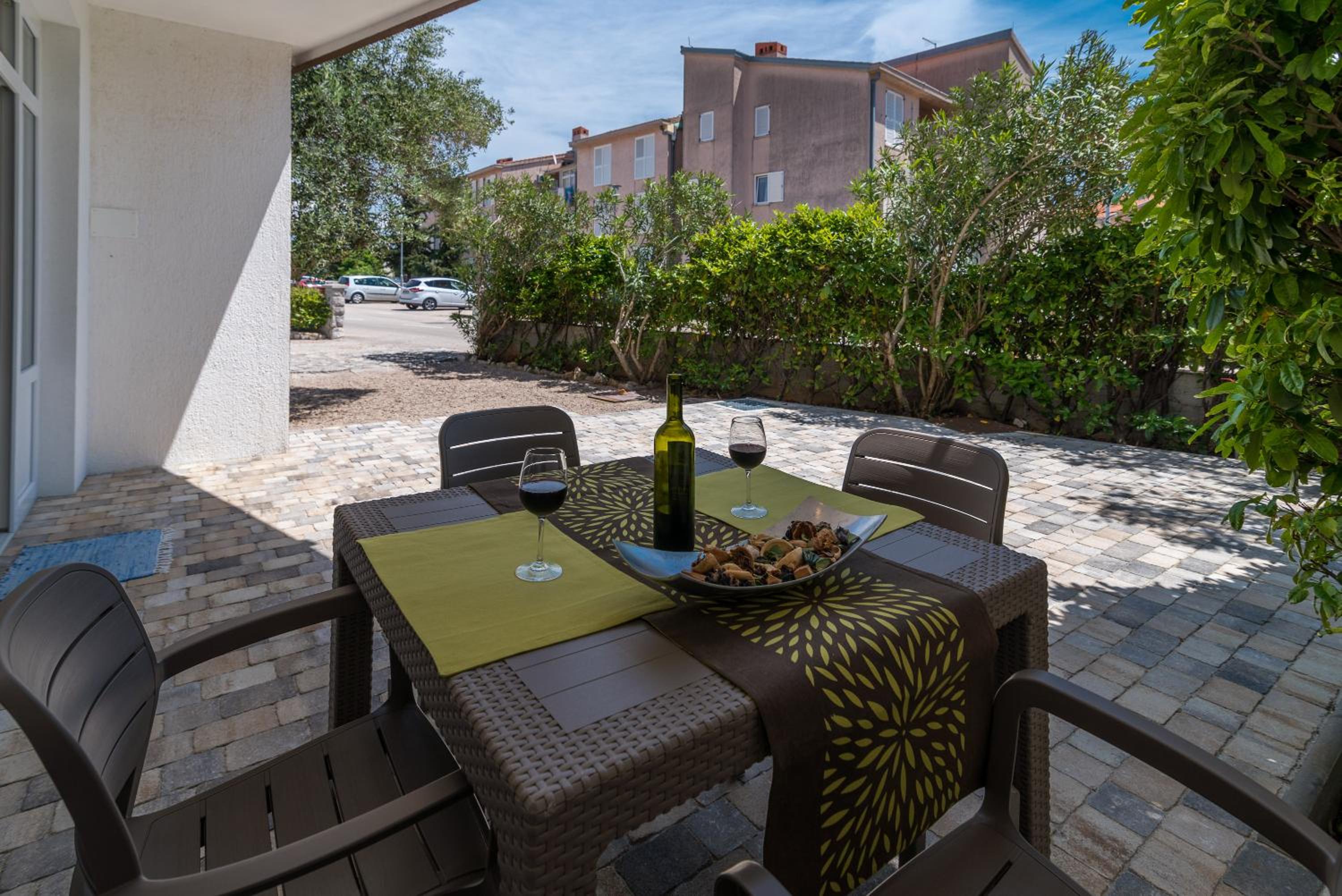 Apartment Arna
