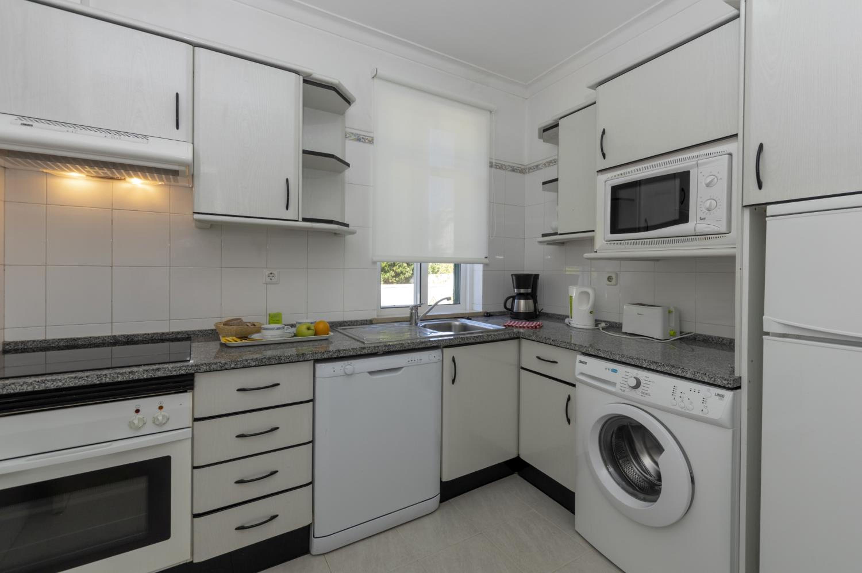 Carvoeiro Vacations - Rocha Brava Village Resort - Property Image 57