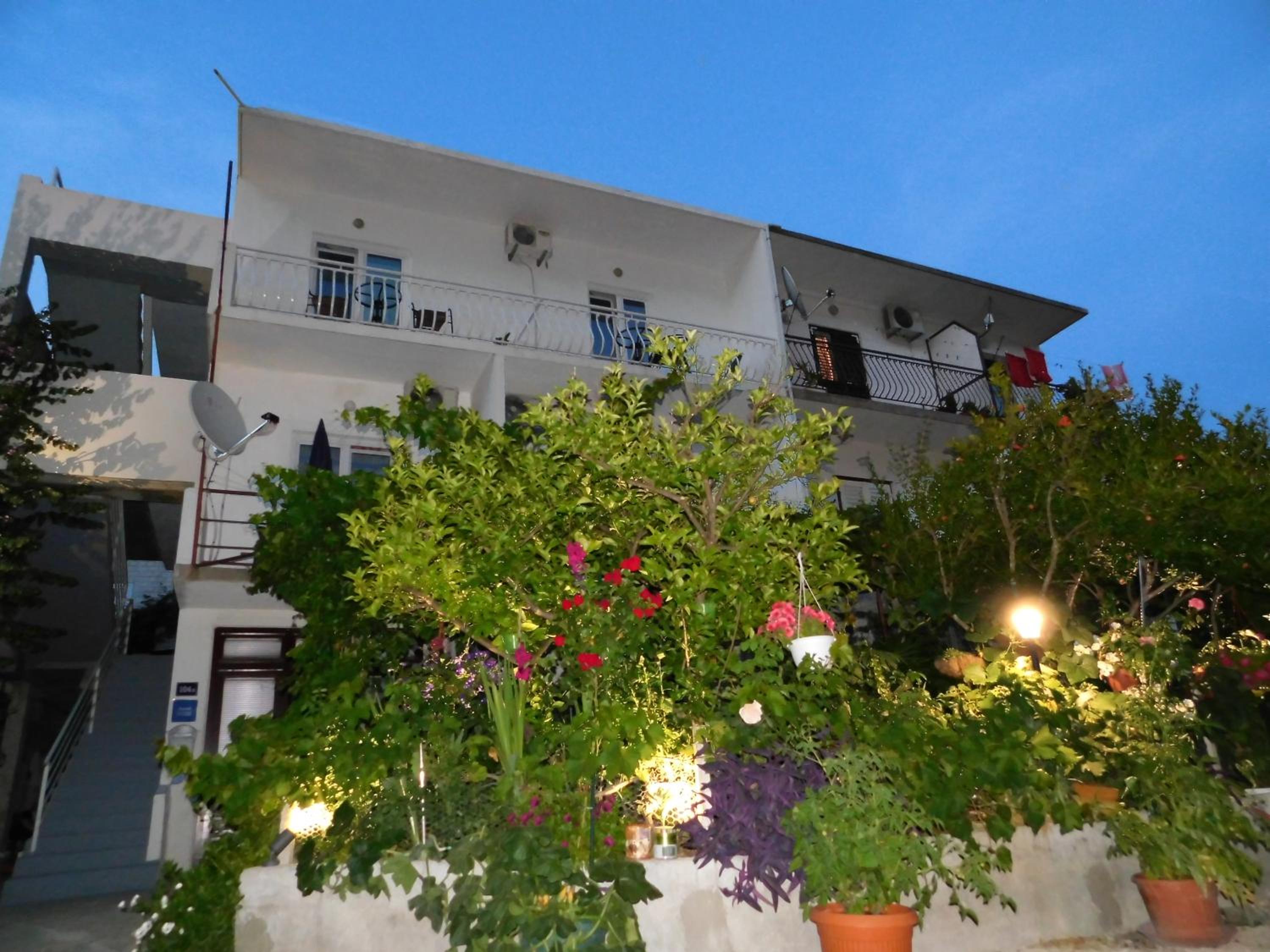 Photo 42