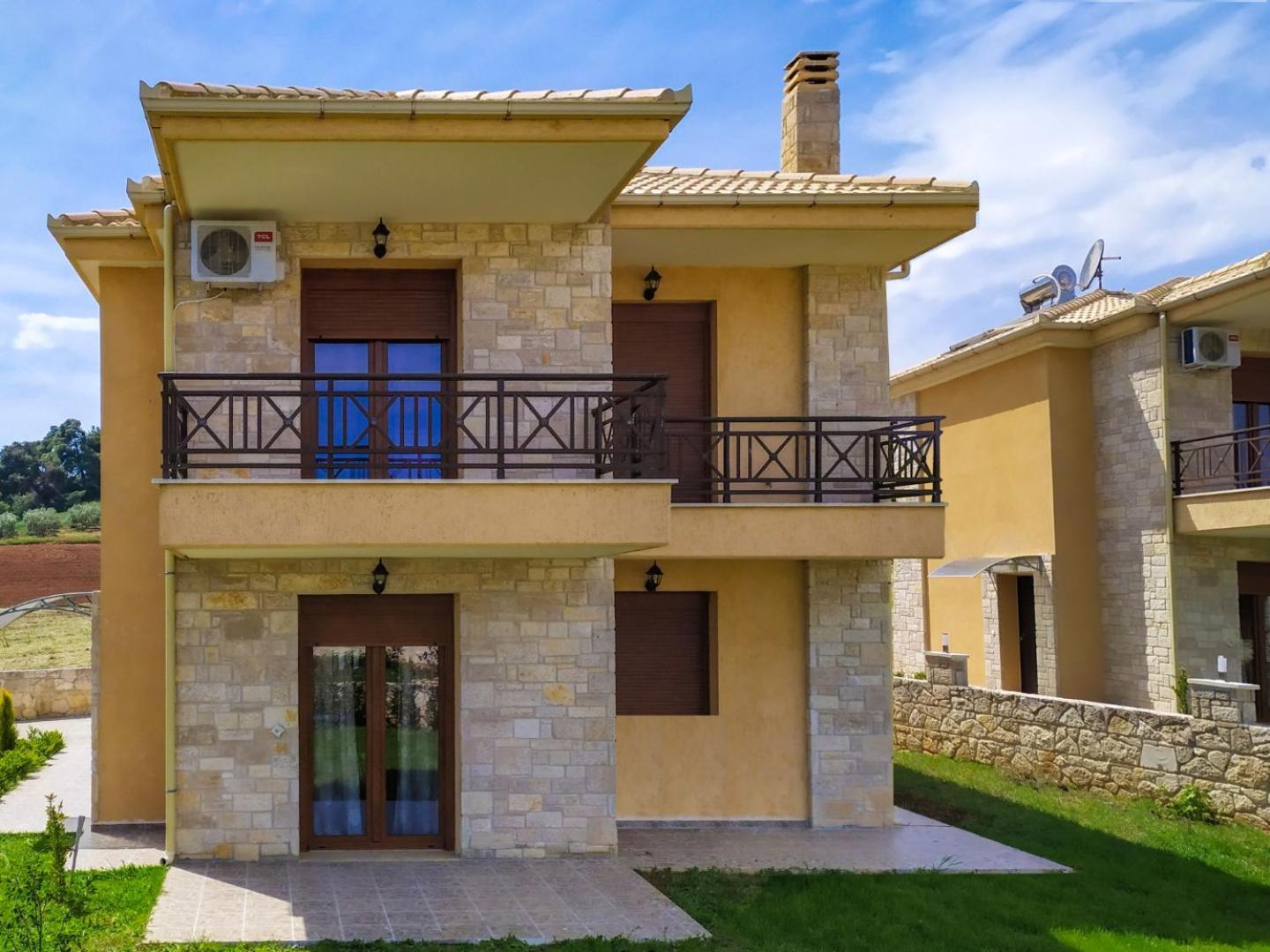 New build cozy maisonette in Nea Fokea, Chalkidiki - fevillas-com view 2