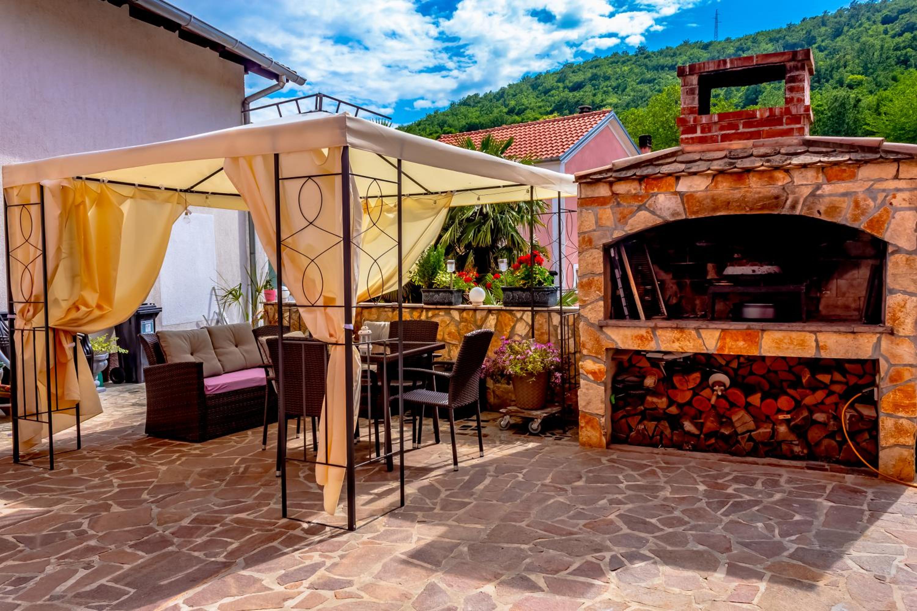 Hotel Comfortable apartment near Opatija - Image 1