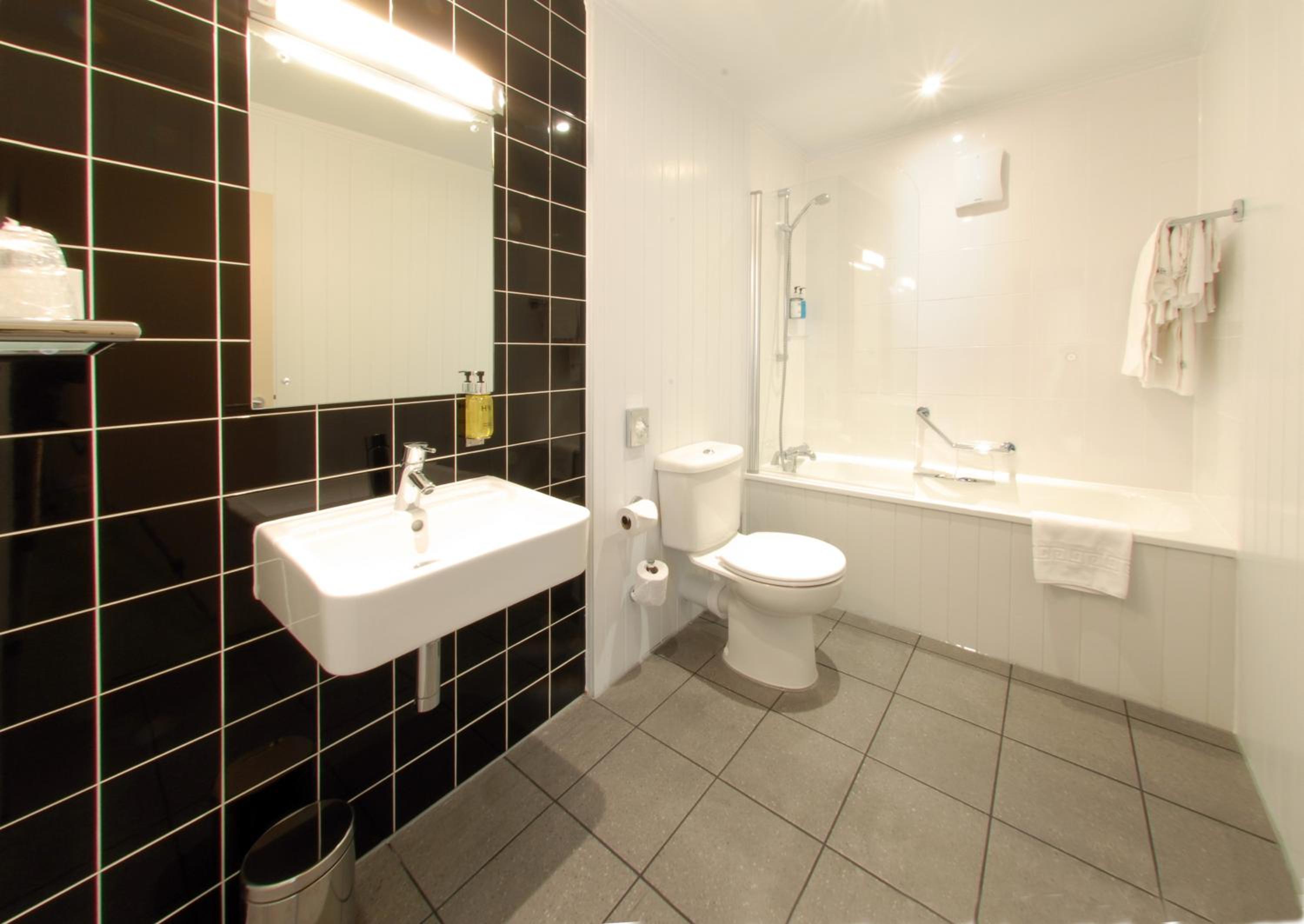 Harrogate Vacations - The Crown Hotel - Property Image 7