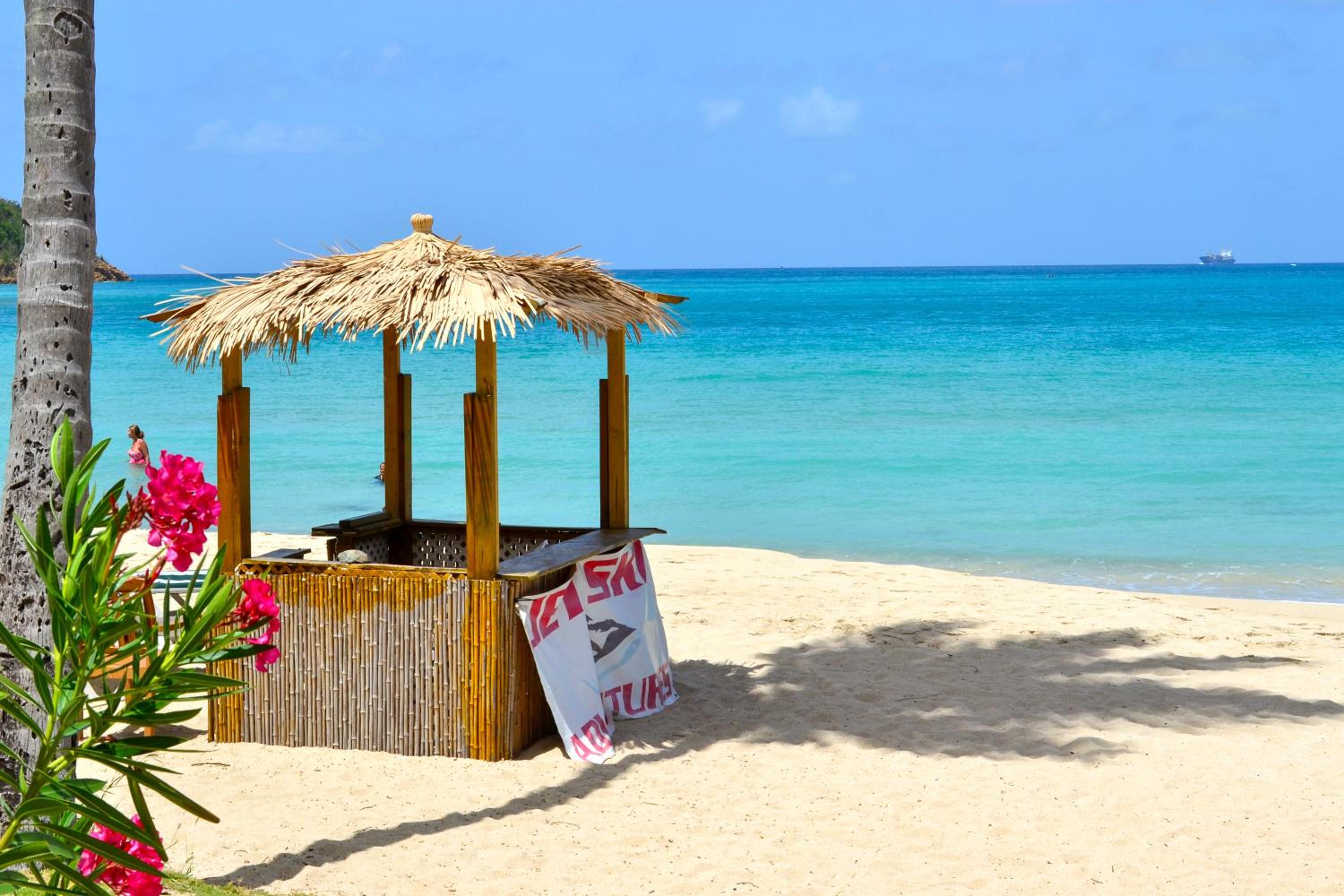 Emerald Beach Resort - Photo 13