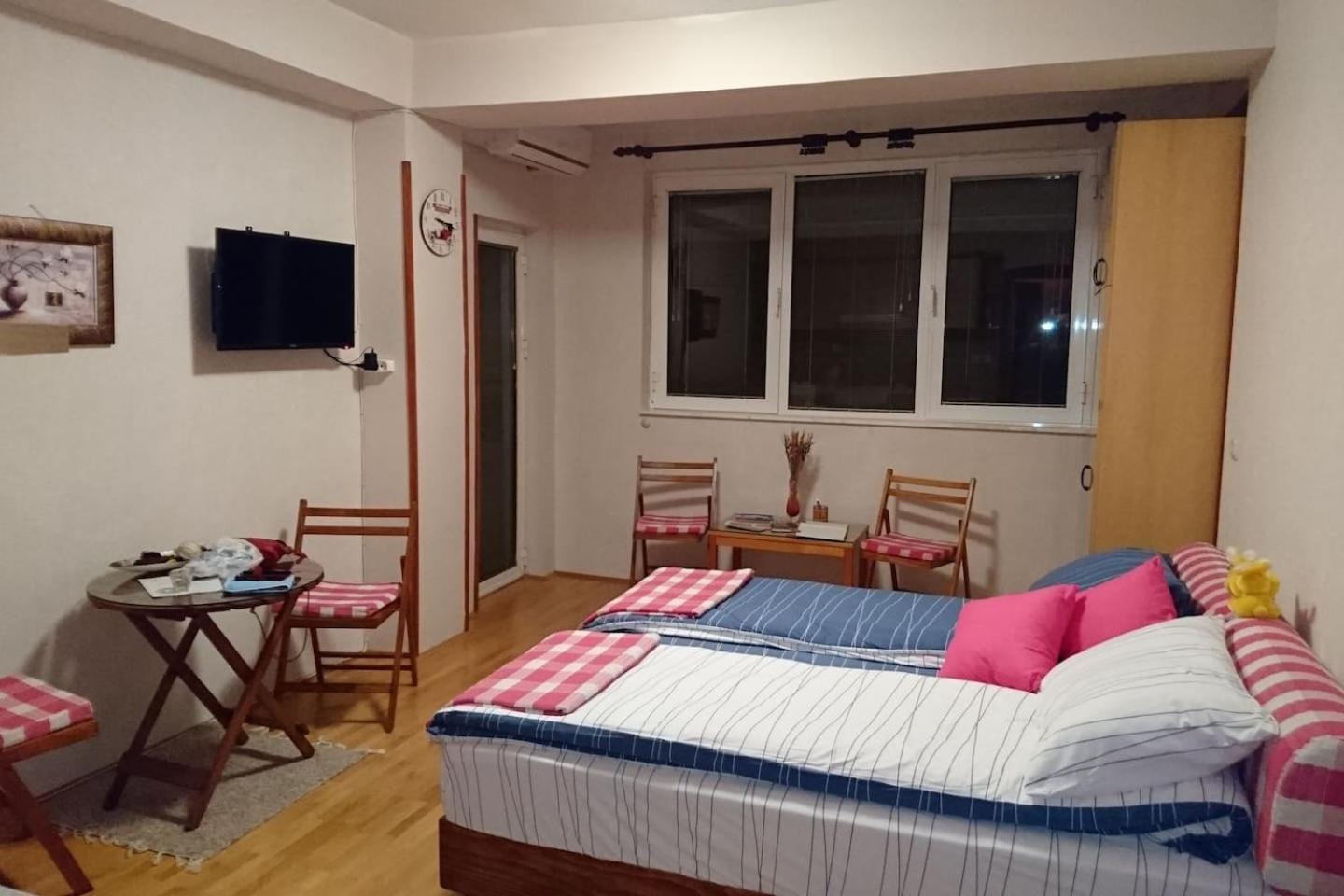 Hellena Apartment