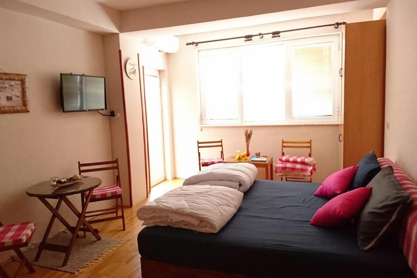 Hellena Apartment