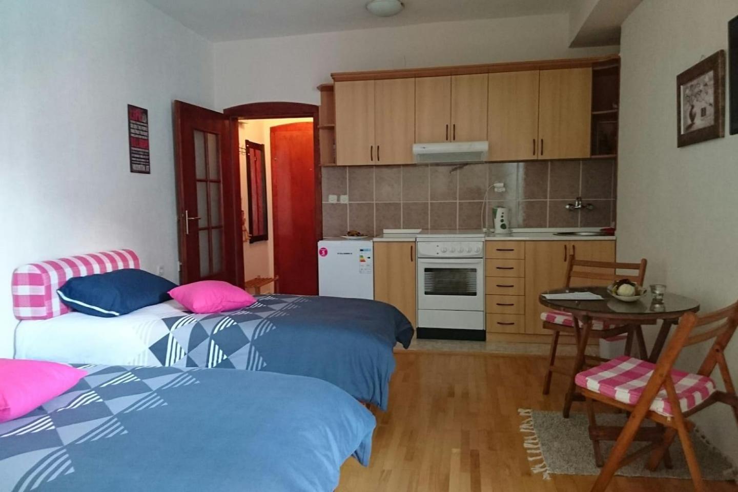 Hellena Apartment
