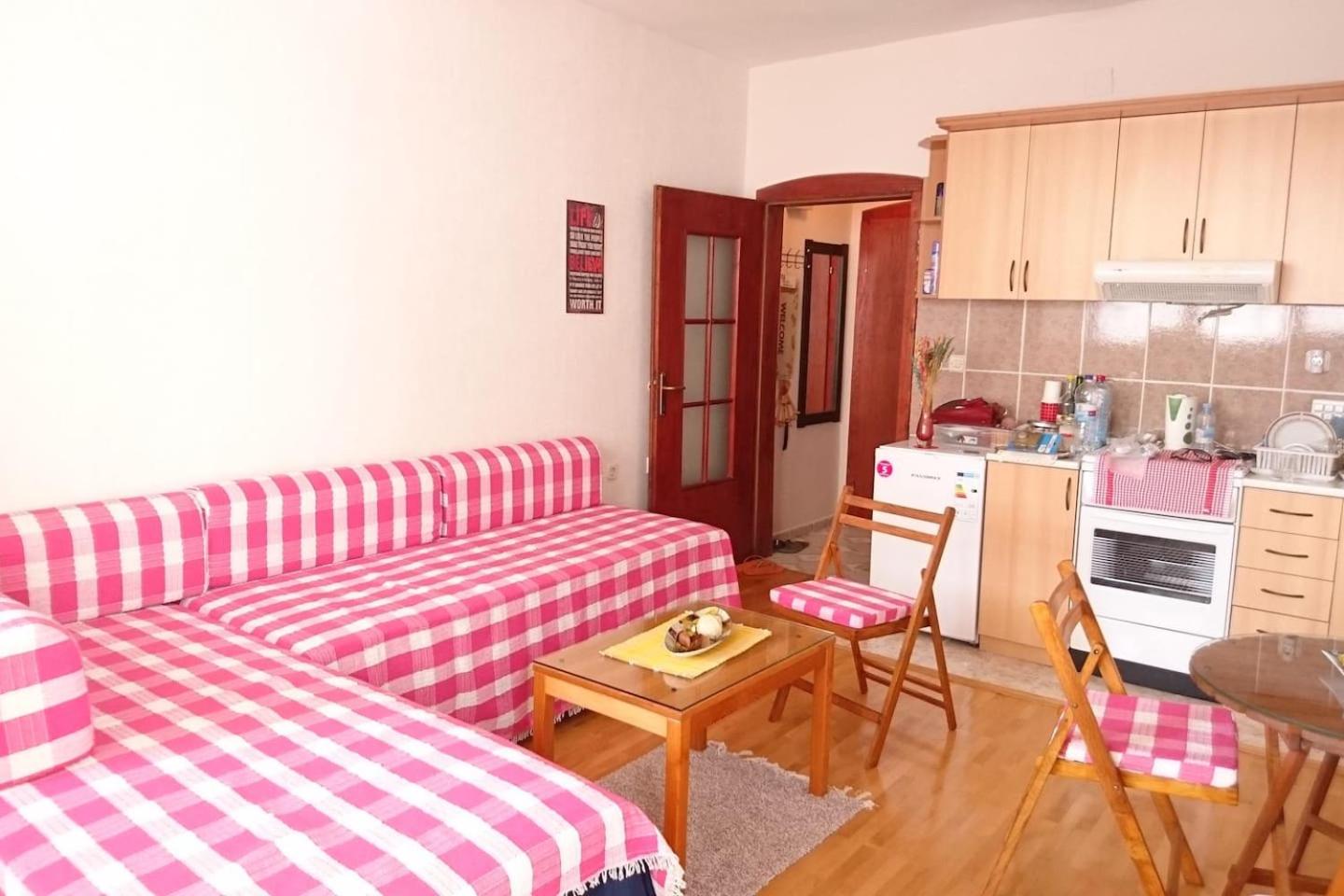 Hellena Apartment