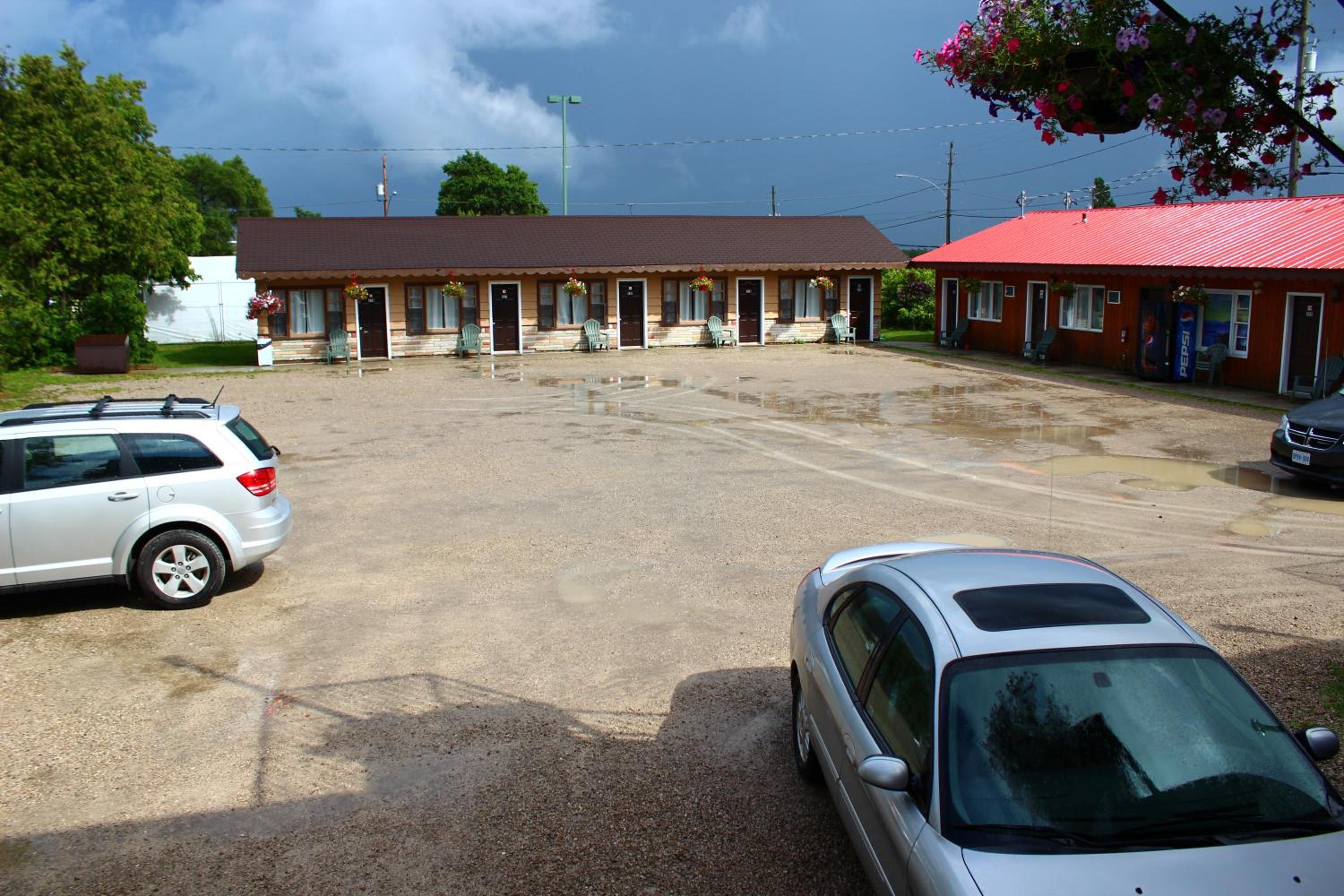 Hawberry Motel