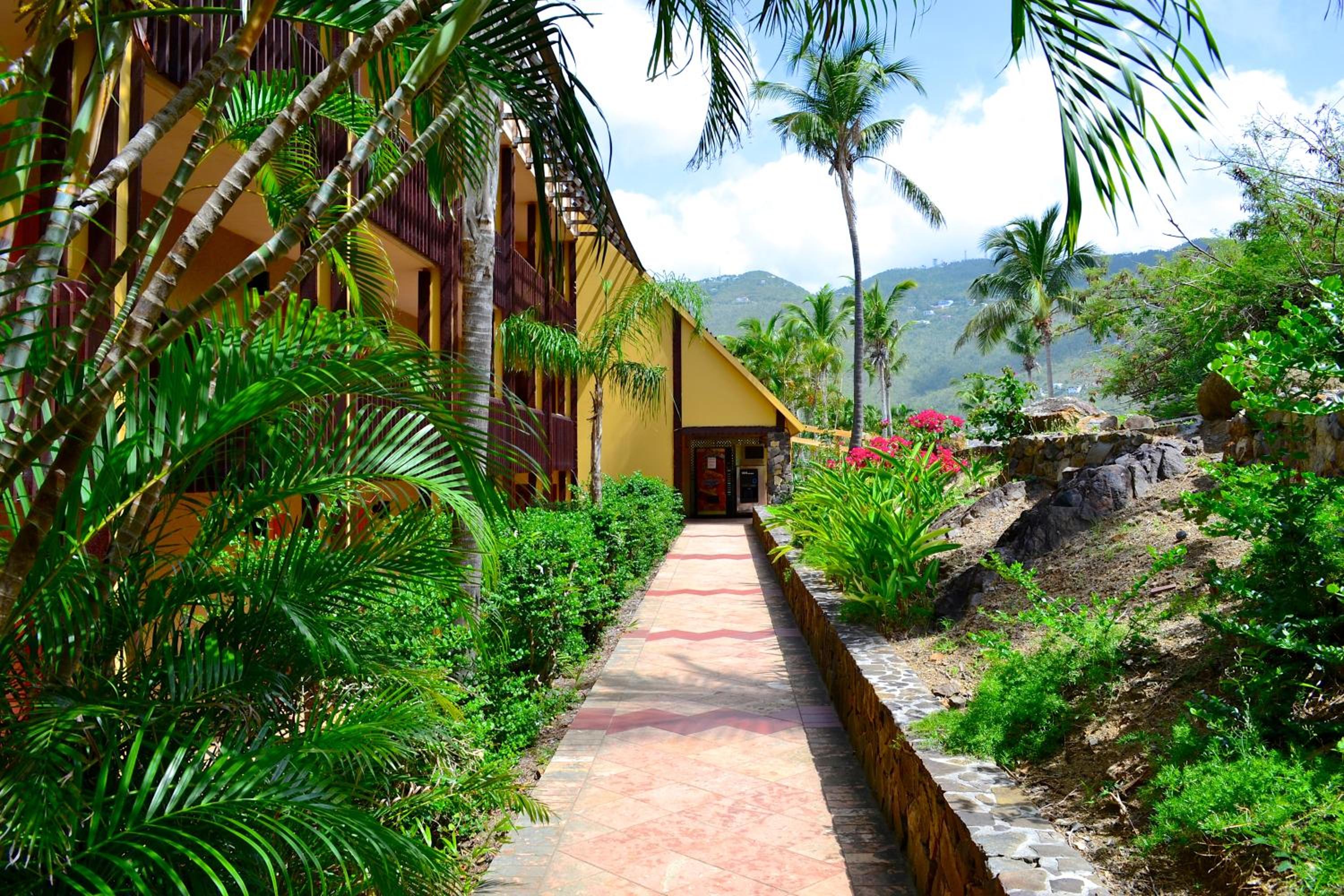 Emerald Beach Resort - Photo 40