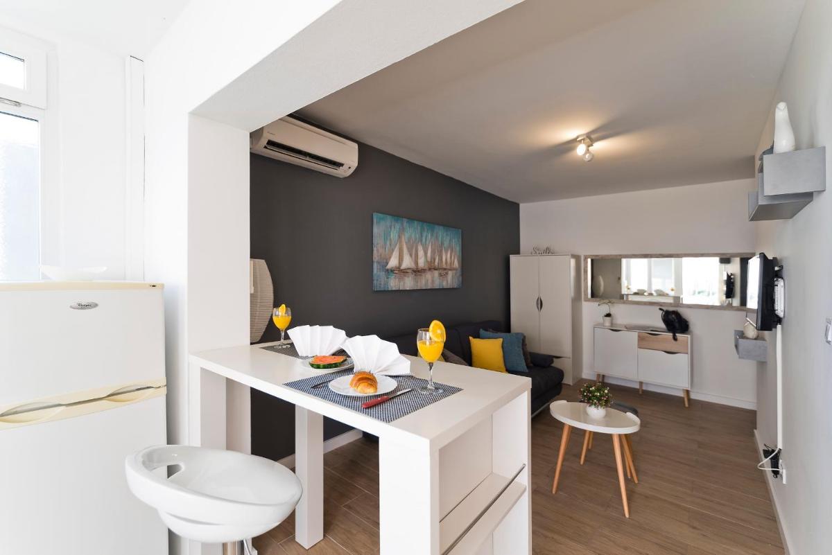 Apartment Marina