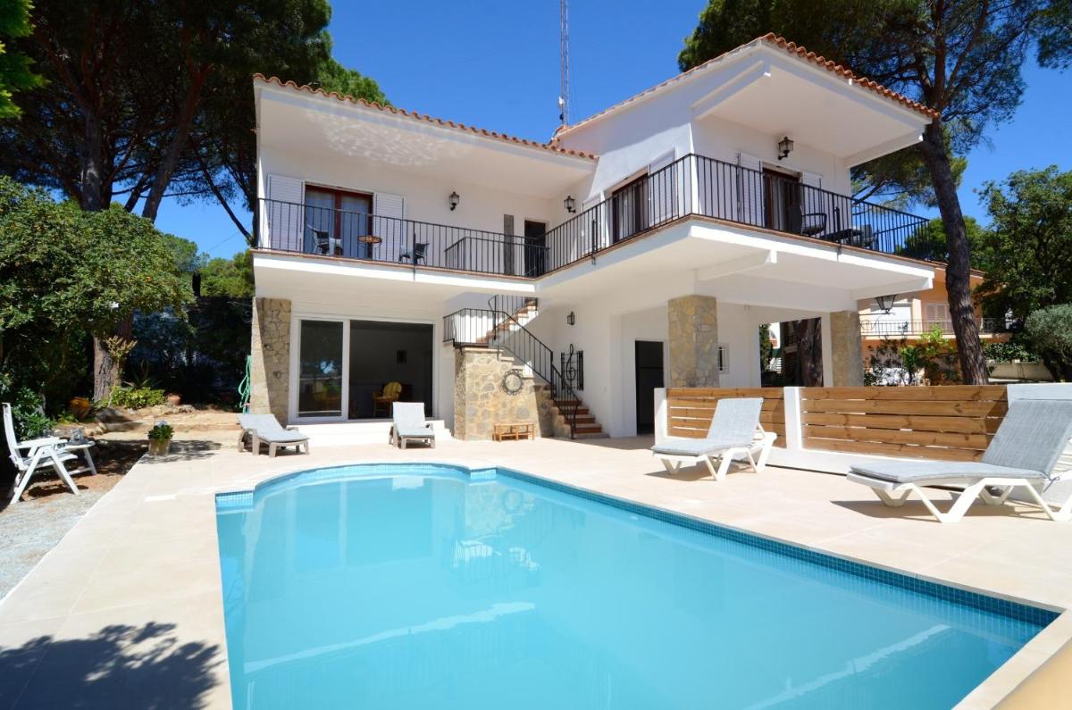 VILLA MONTGO photo 2