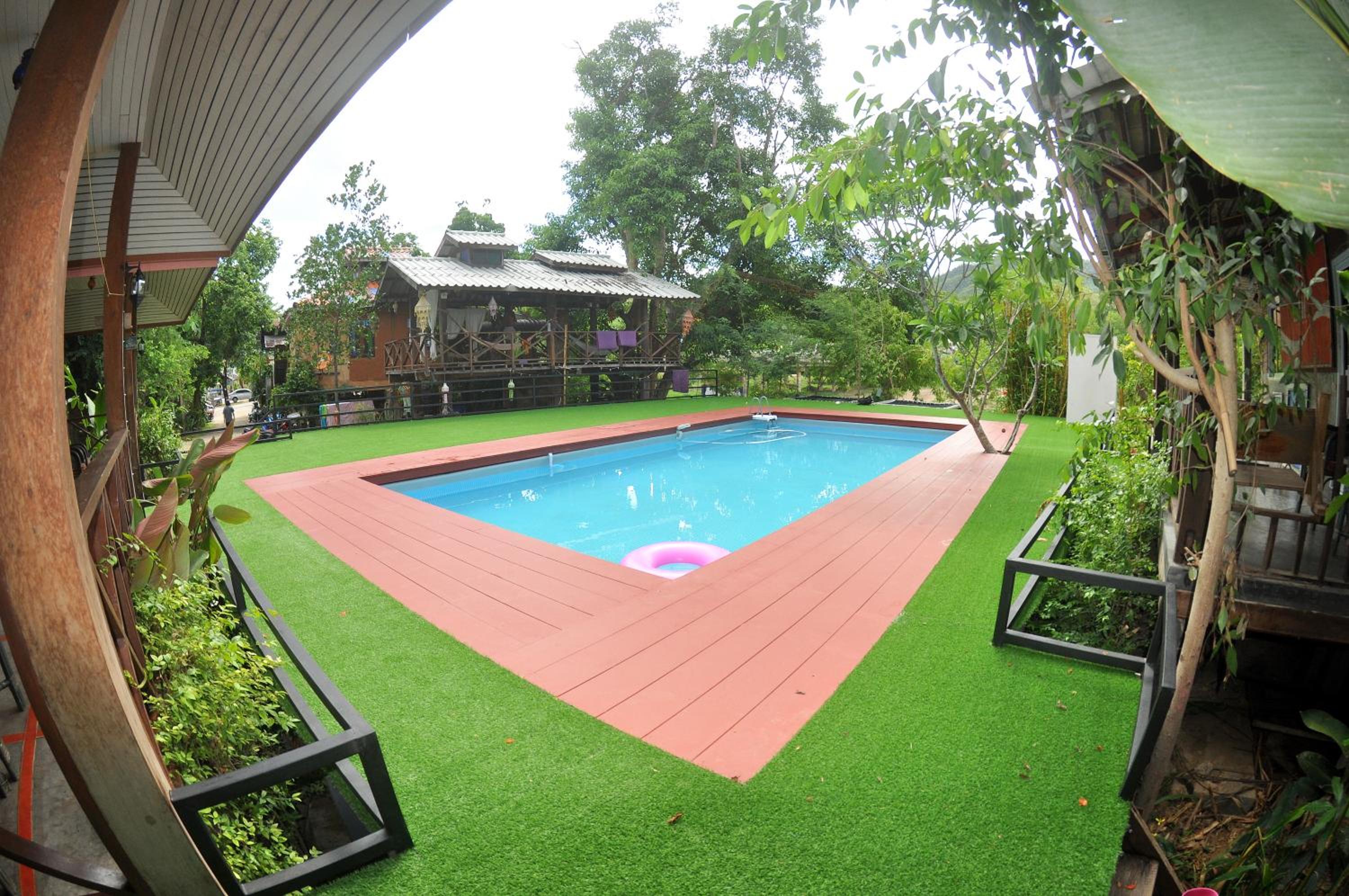 Sawasdeepai River Resort
