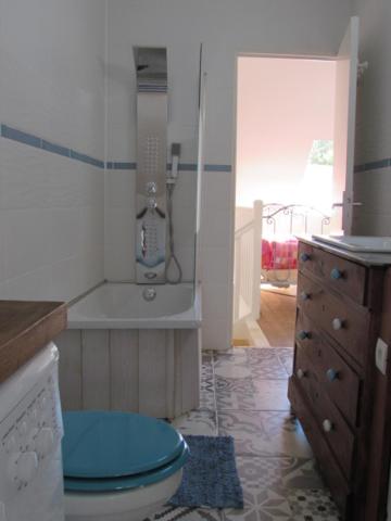 Fisherman's cottage photo 2