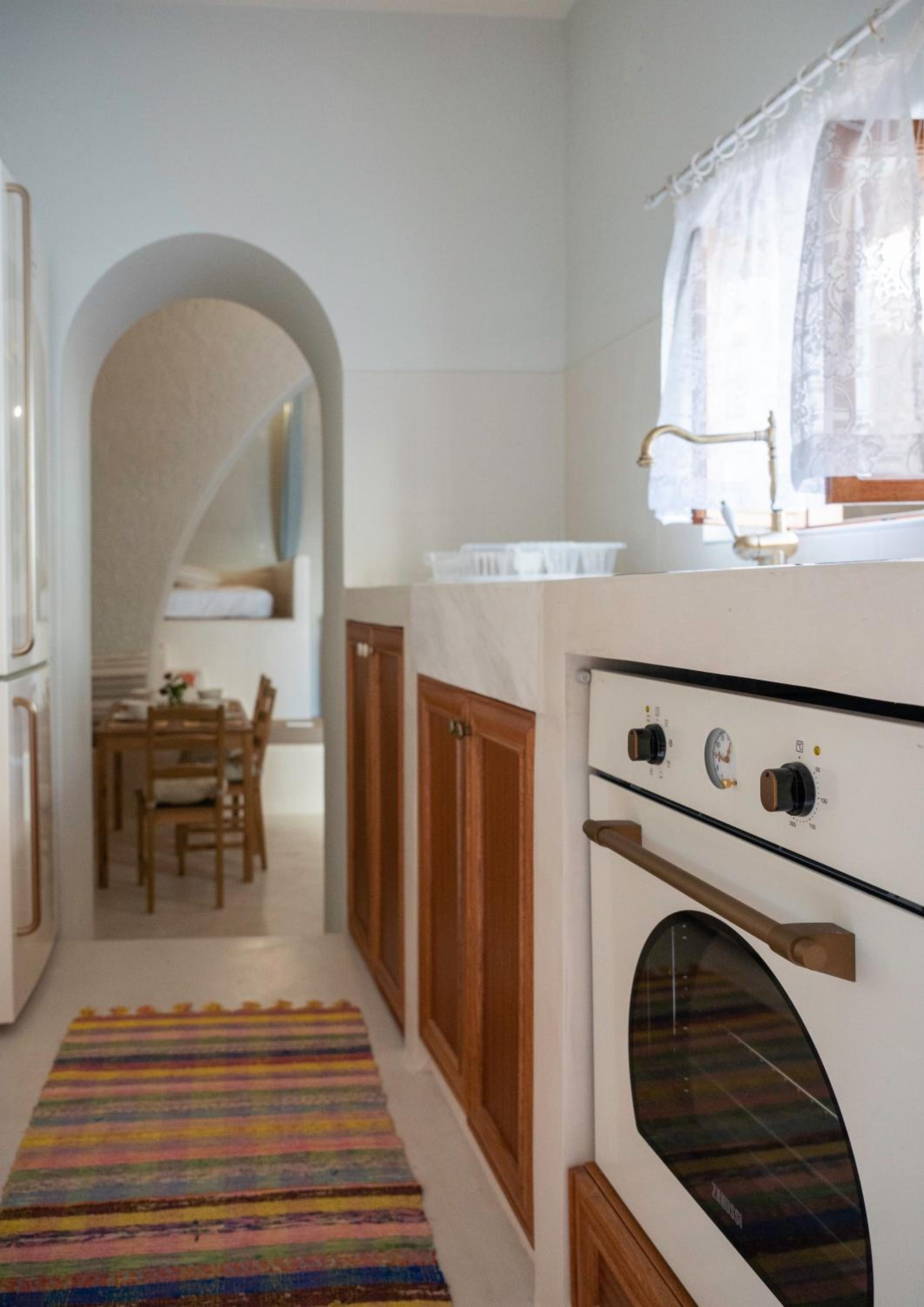 Rose traditional house photo 4