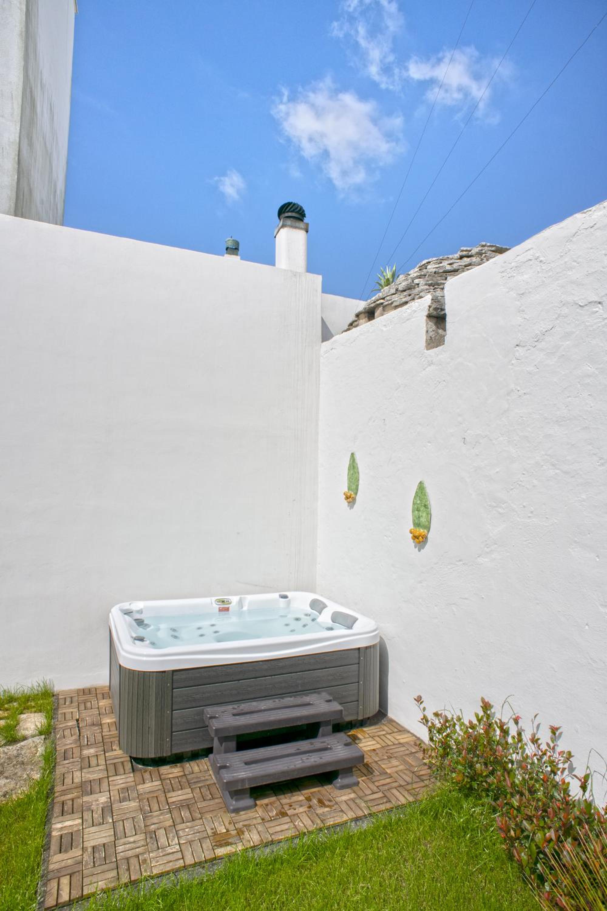 Suite DOMANGI Trullo Antonio view 5