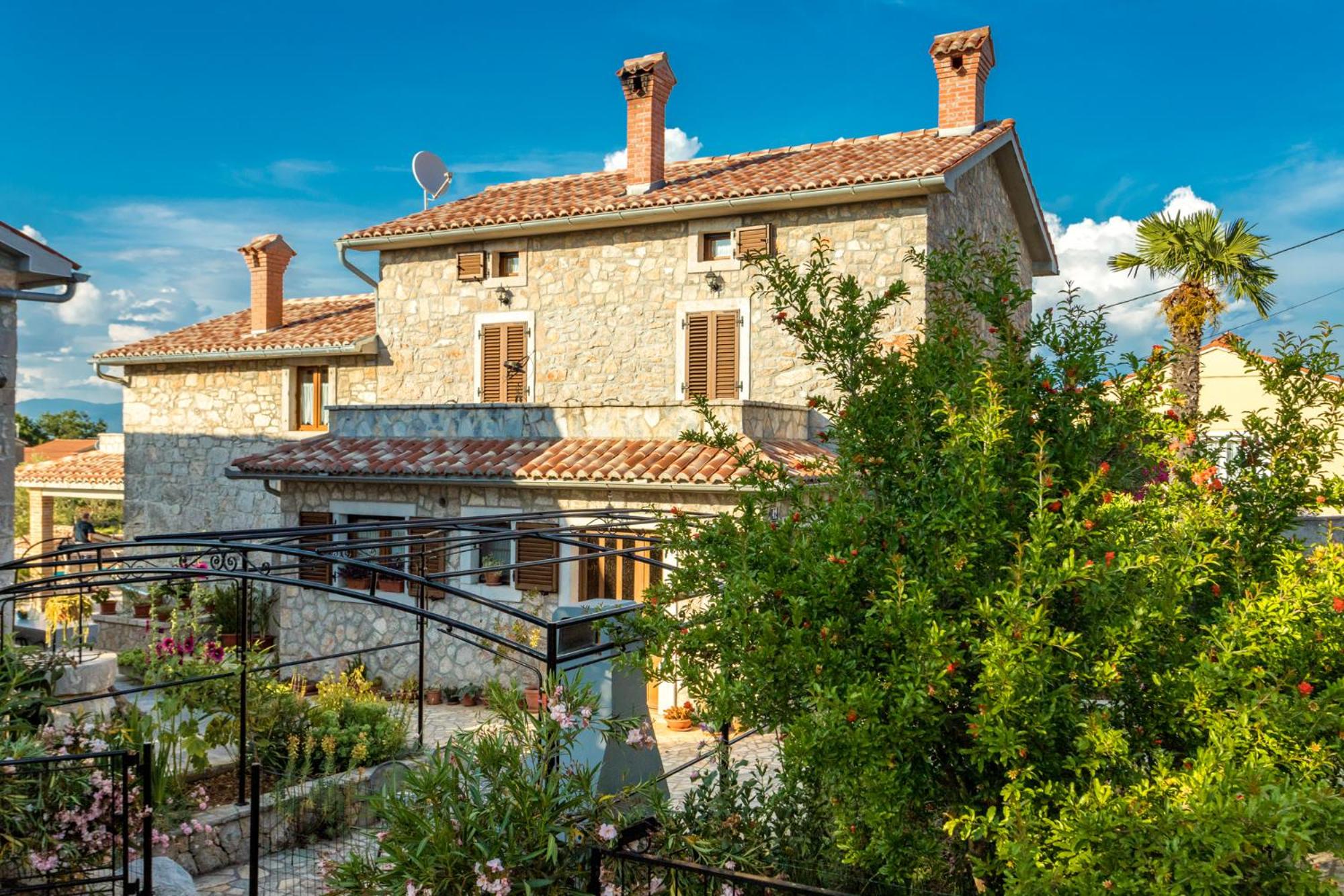 Country Villa St Anton view 4