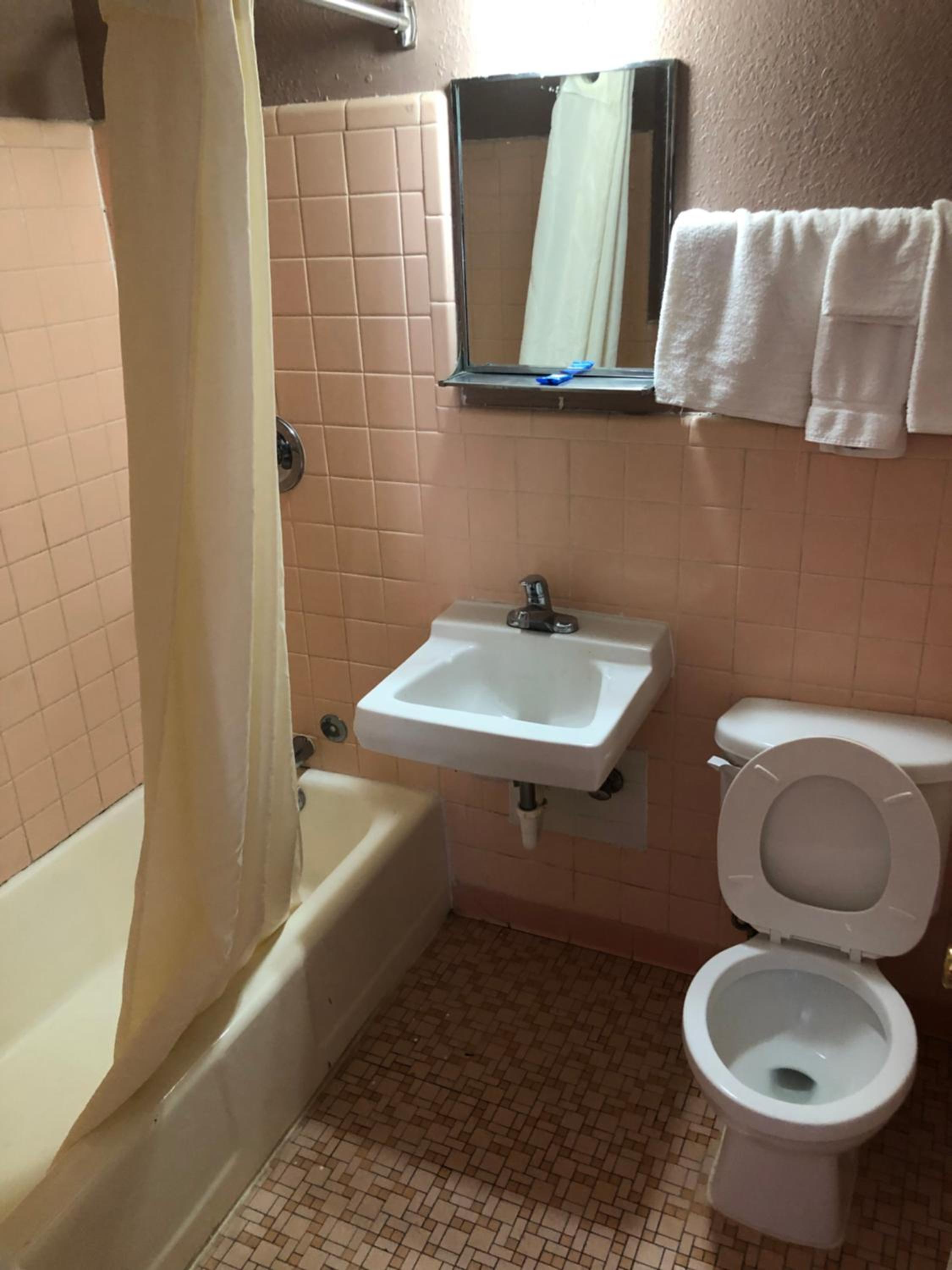 Budget Inn - New Albany