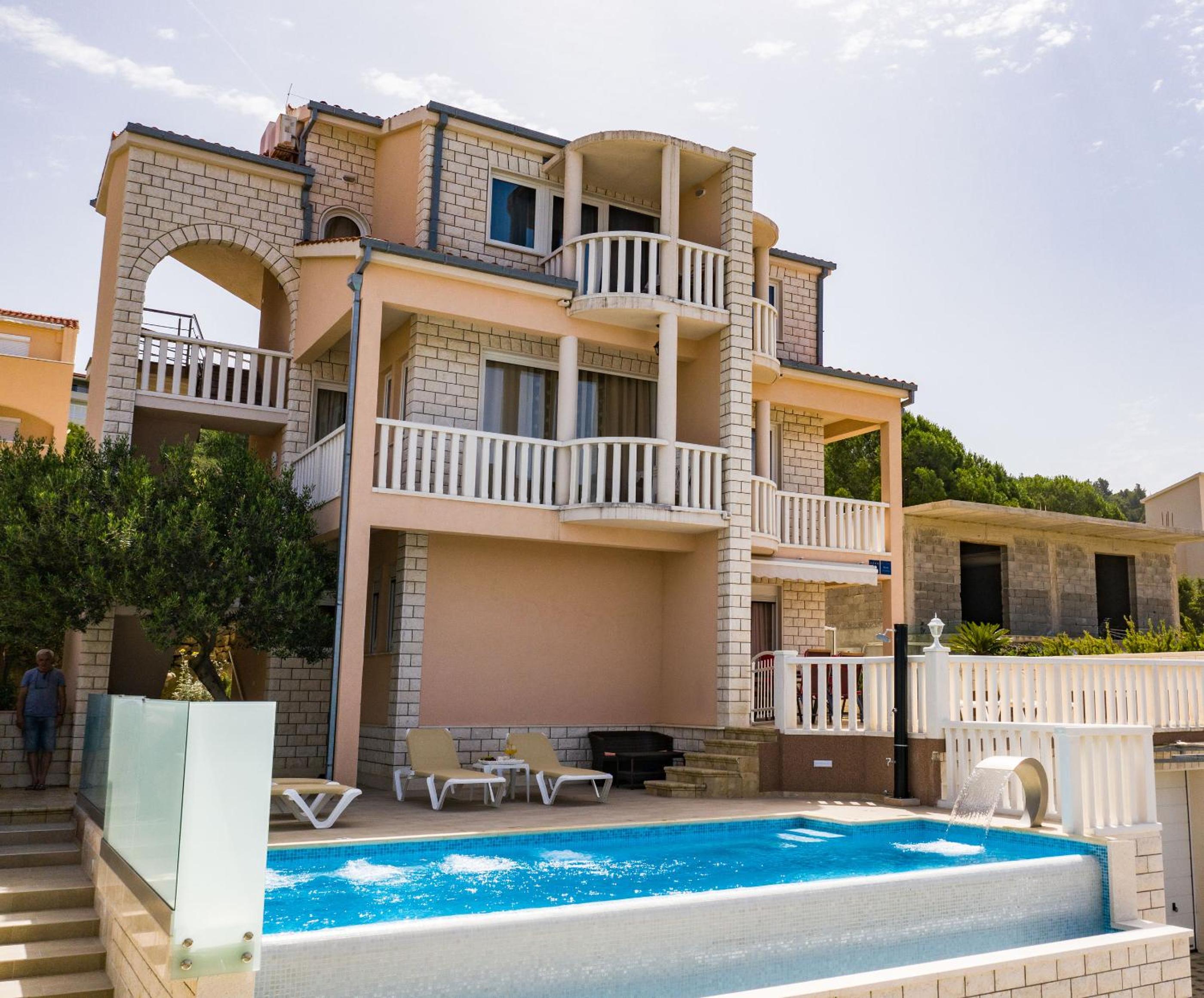 Apartments Ksenija view 3