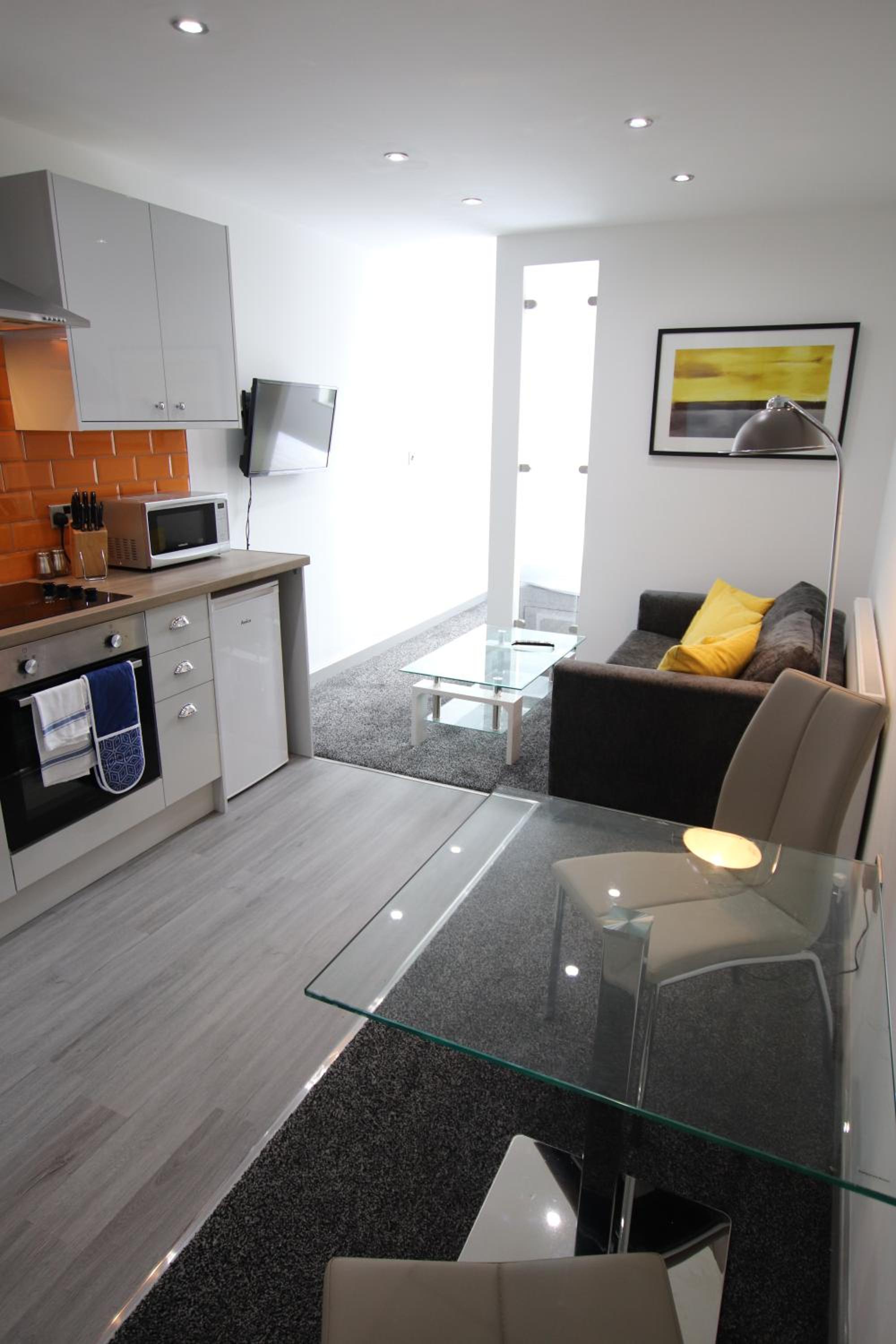Halifax House, Studio Apartment 209 view 5