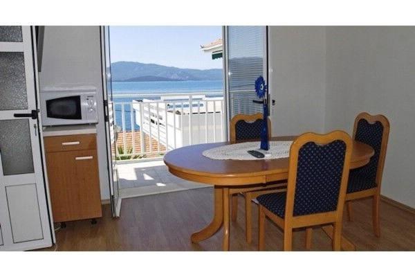 Apartments and Rooms Florijan view 4