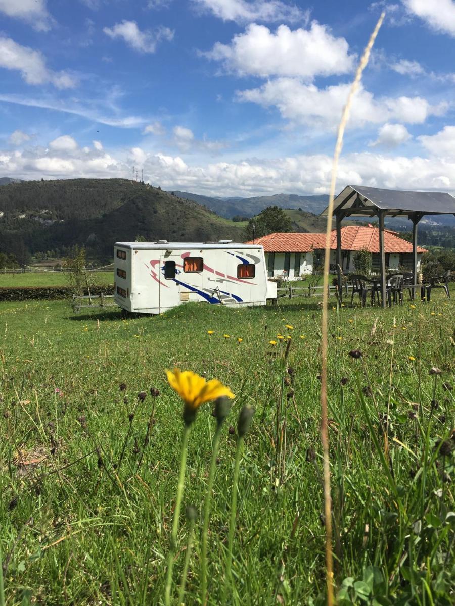 LA MESETA DE TOMINE CAMPER
