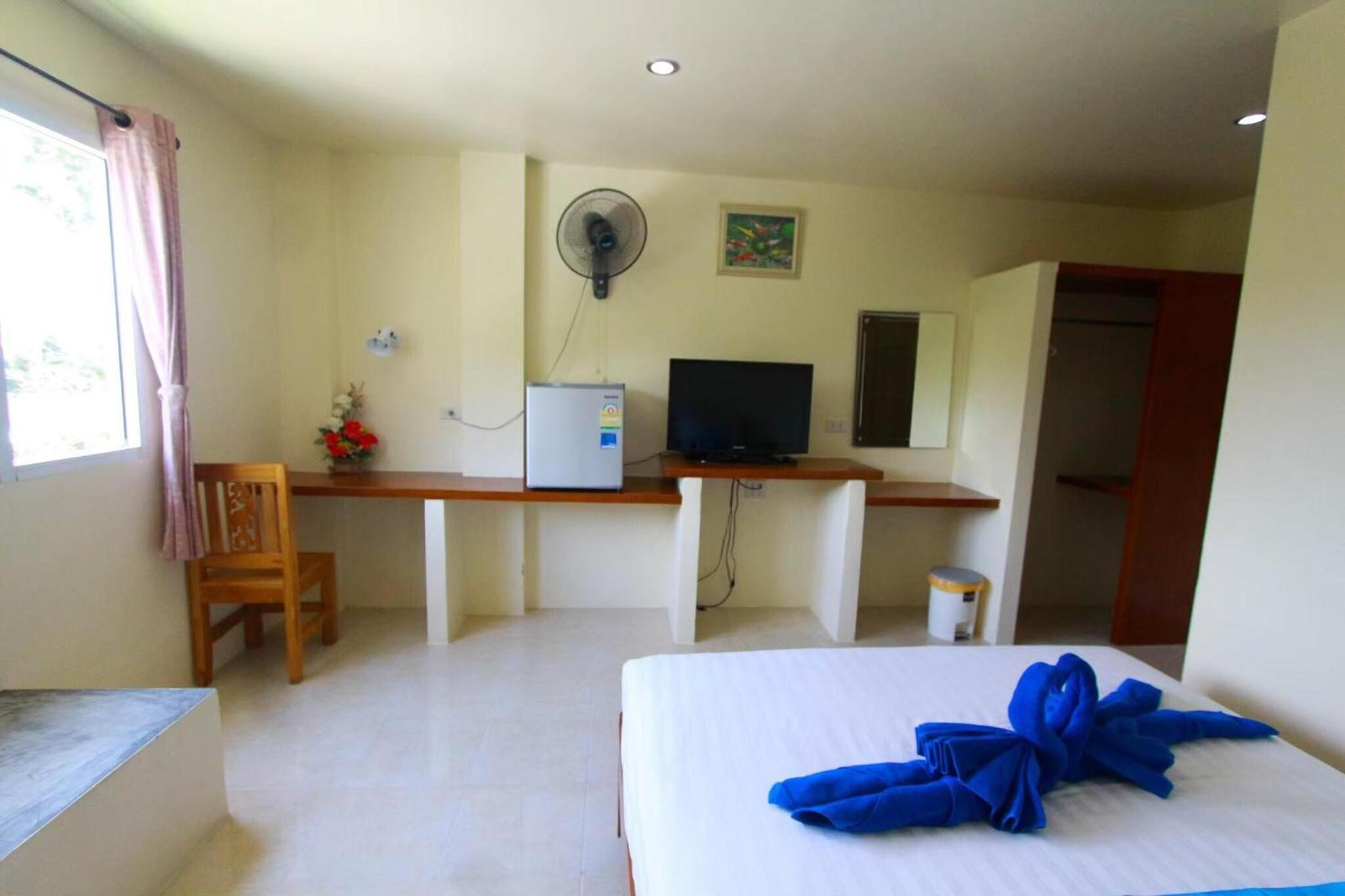 Lucky house Koh Tao view 3