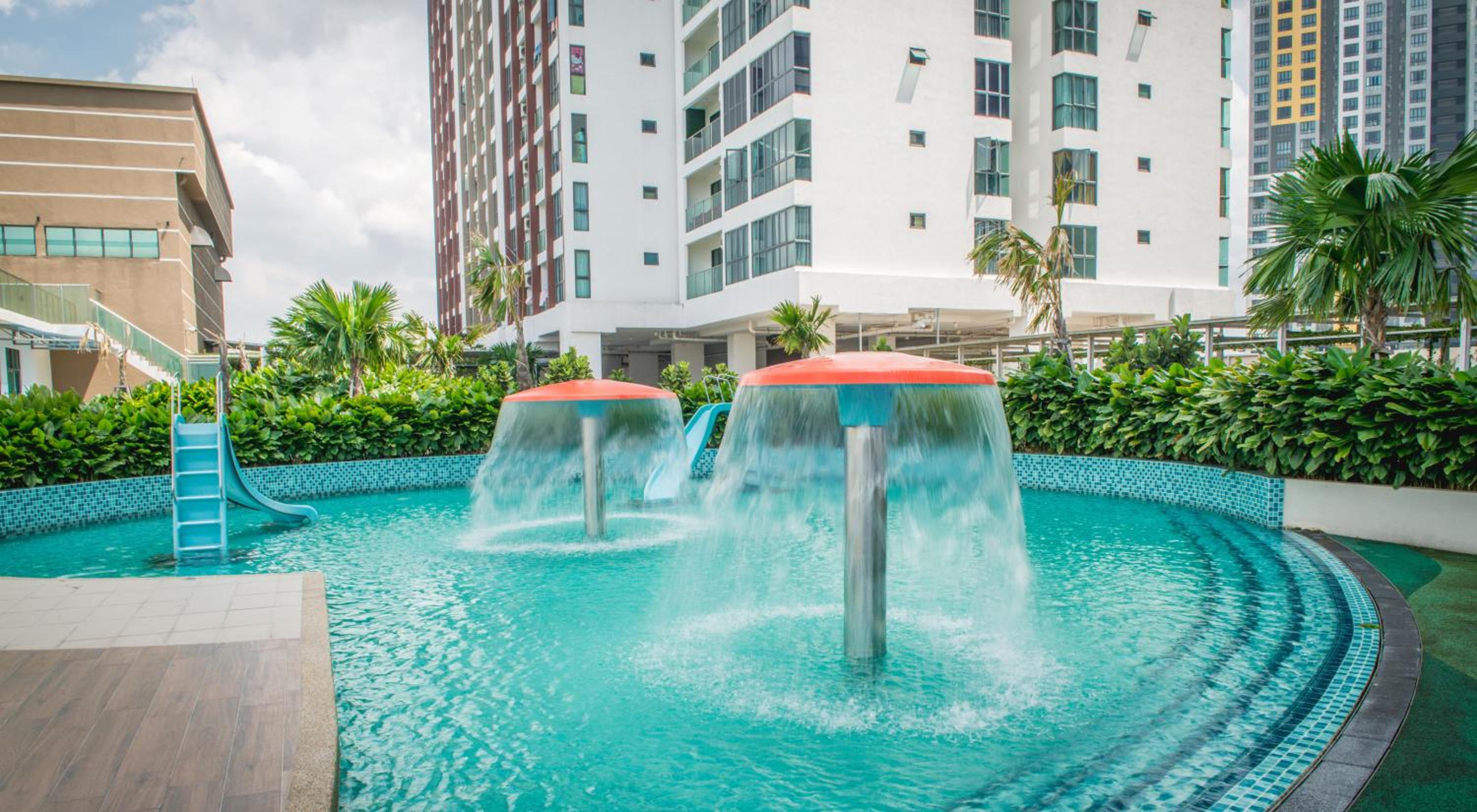 Amerin Mall & Suites
