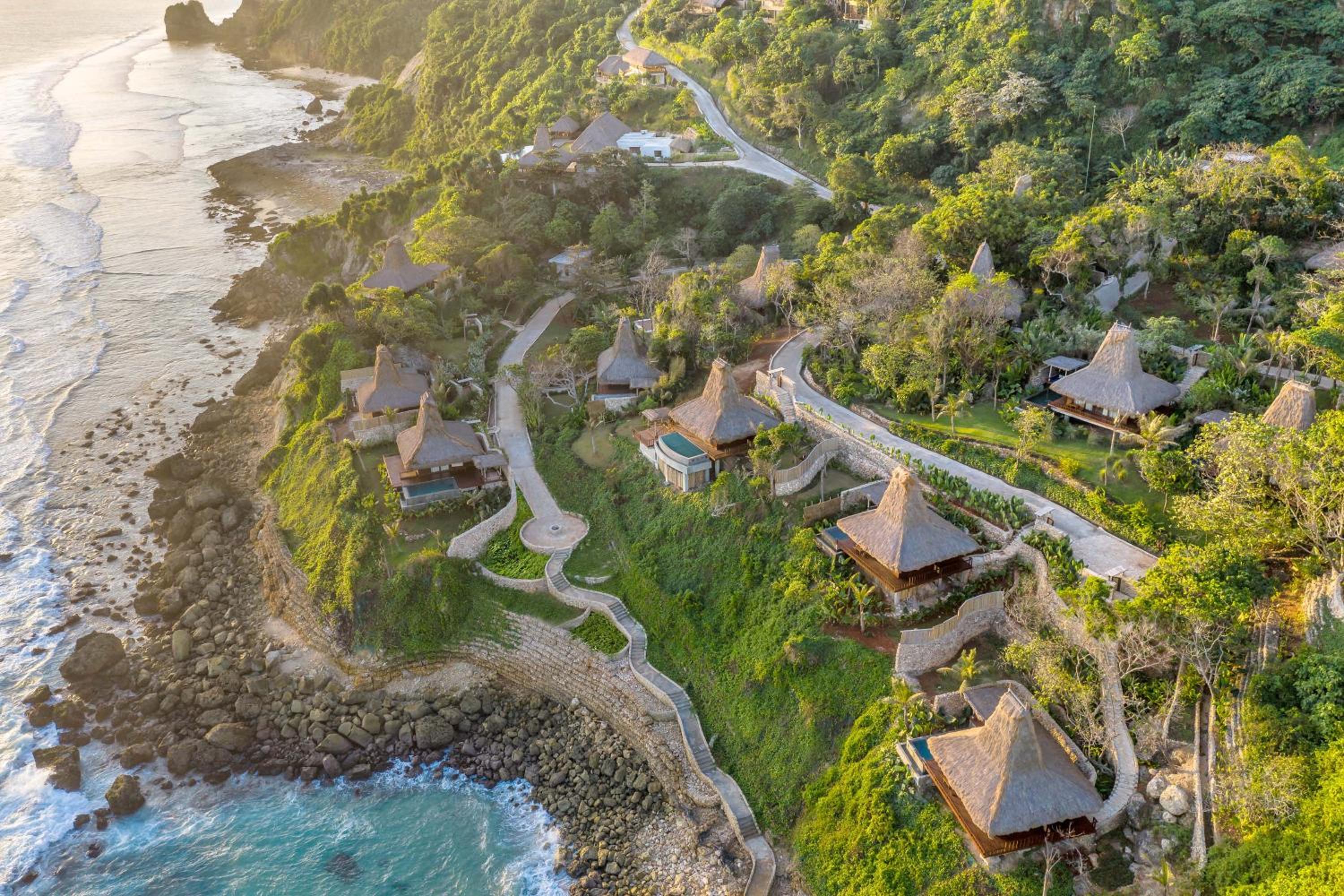 Hotel Lelewatu Resort Sumba - Image 1