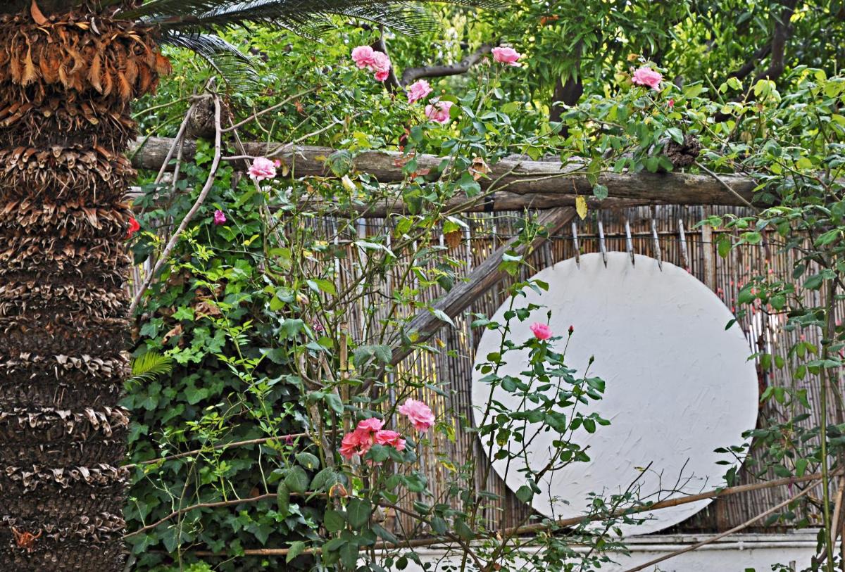 Residenza Le Rose Villa D'Arte
