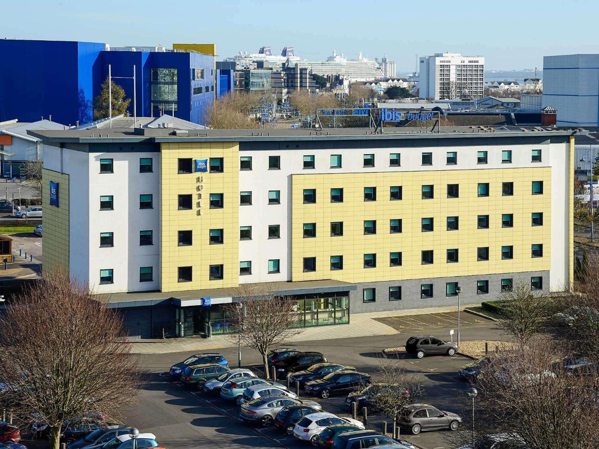 Hotel ibis budget Southampton Centre - Image 1