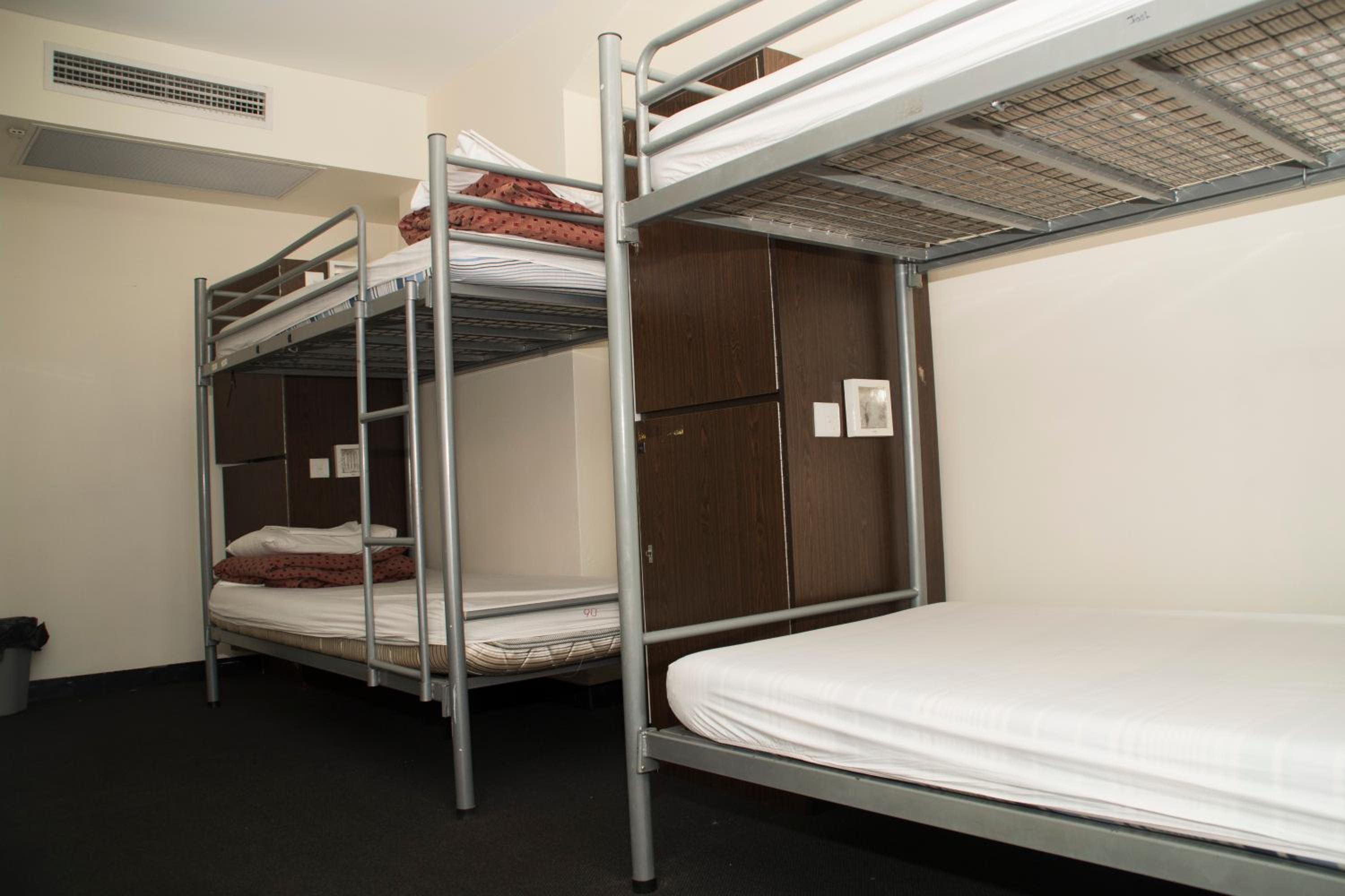 790 on George Backpackers