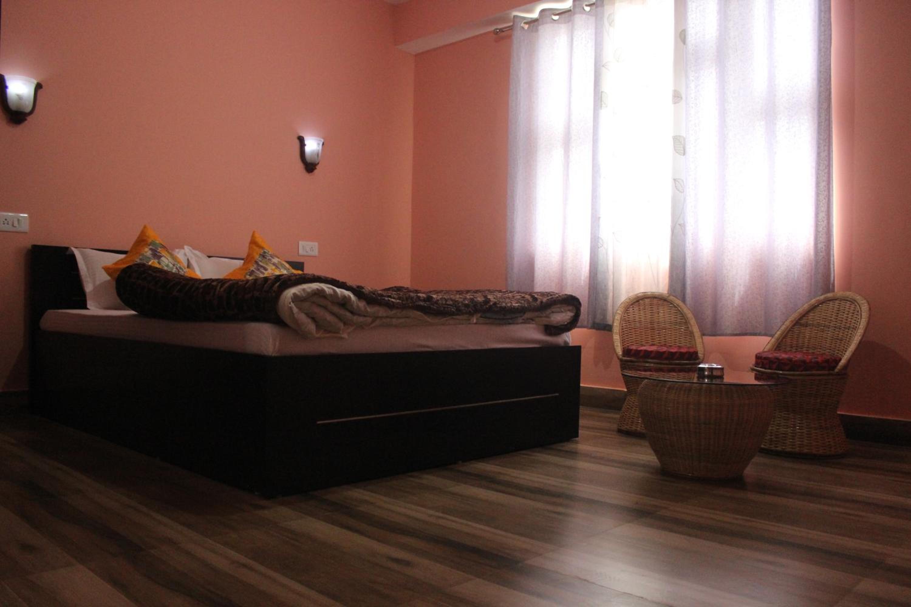 Photo 10