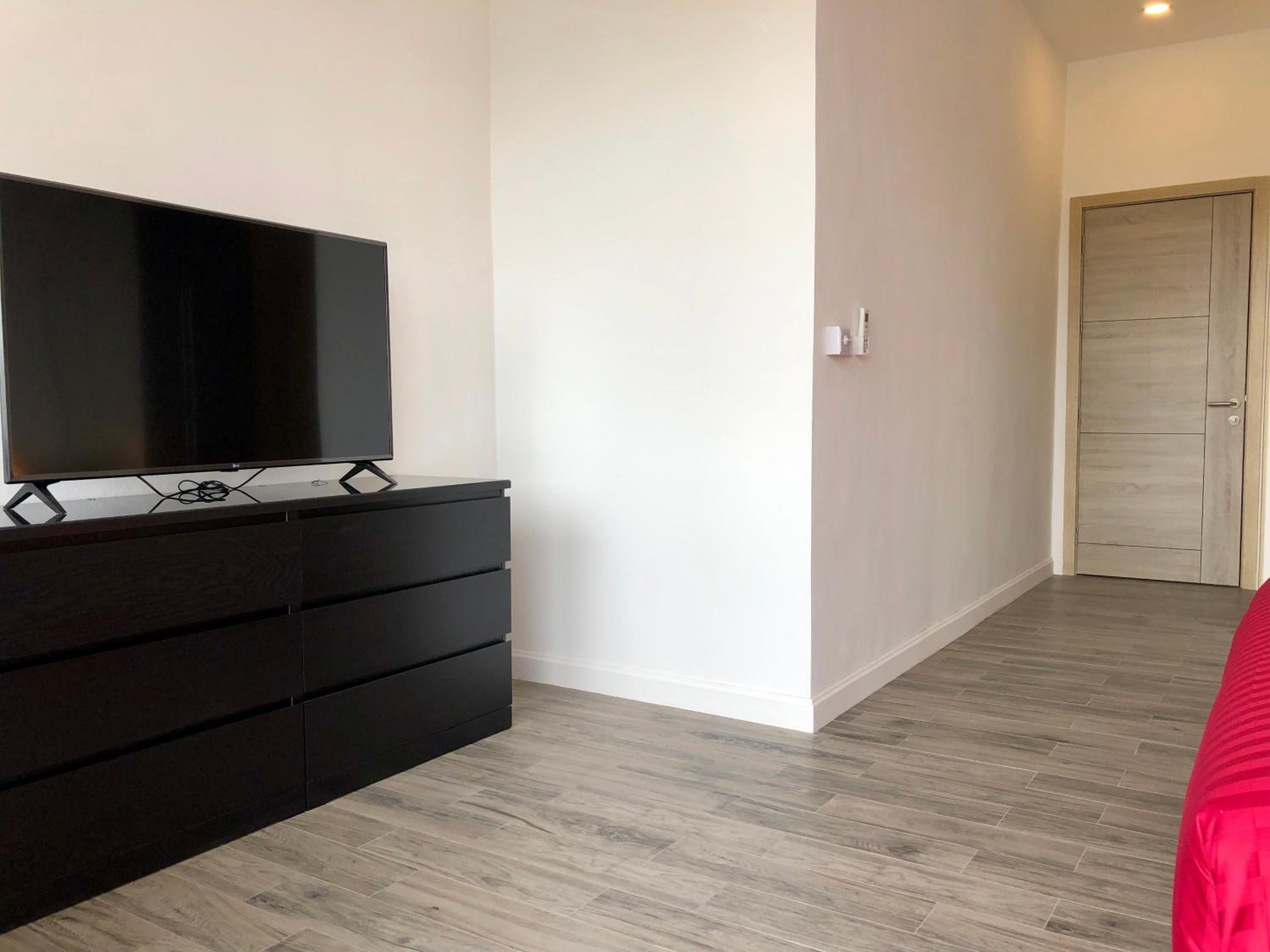 Photo 33