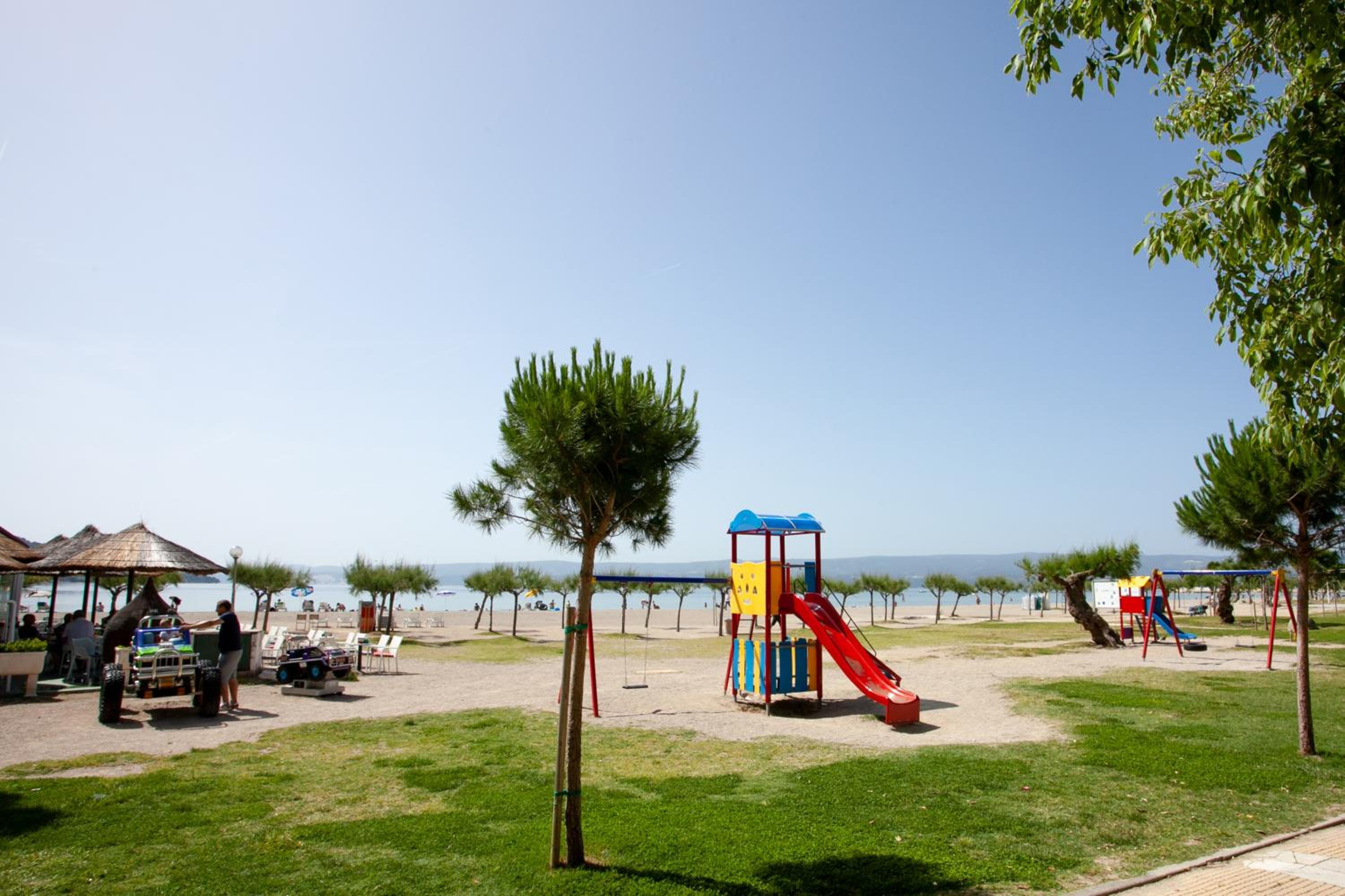 AP PUNTA next to sandy beach, apartment with garden view 4