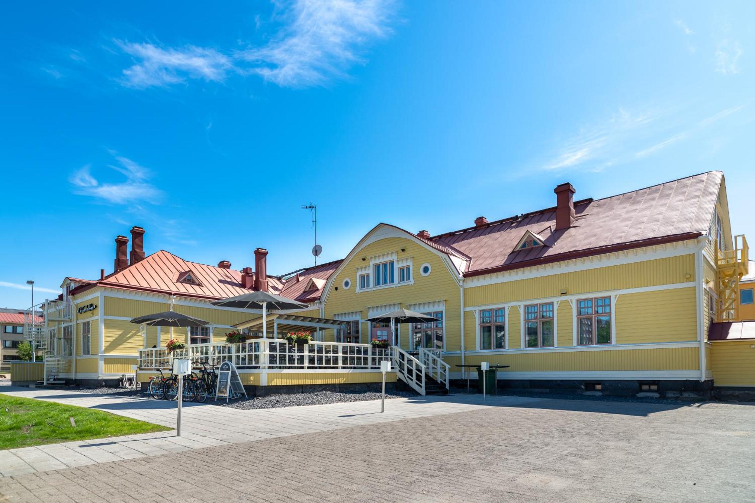 Oulu Vacations - De Gamlas Hem Hotel  Restaurant - Property Image 2