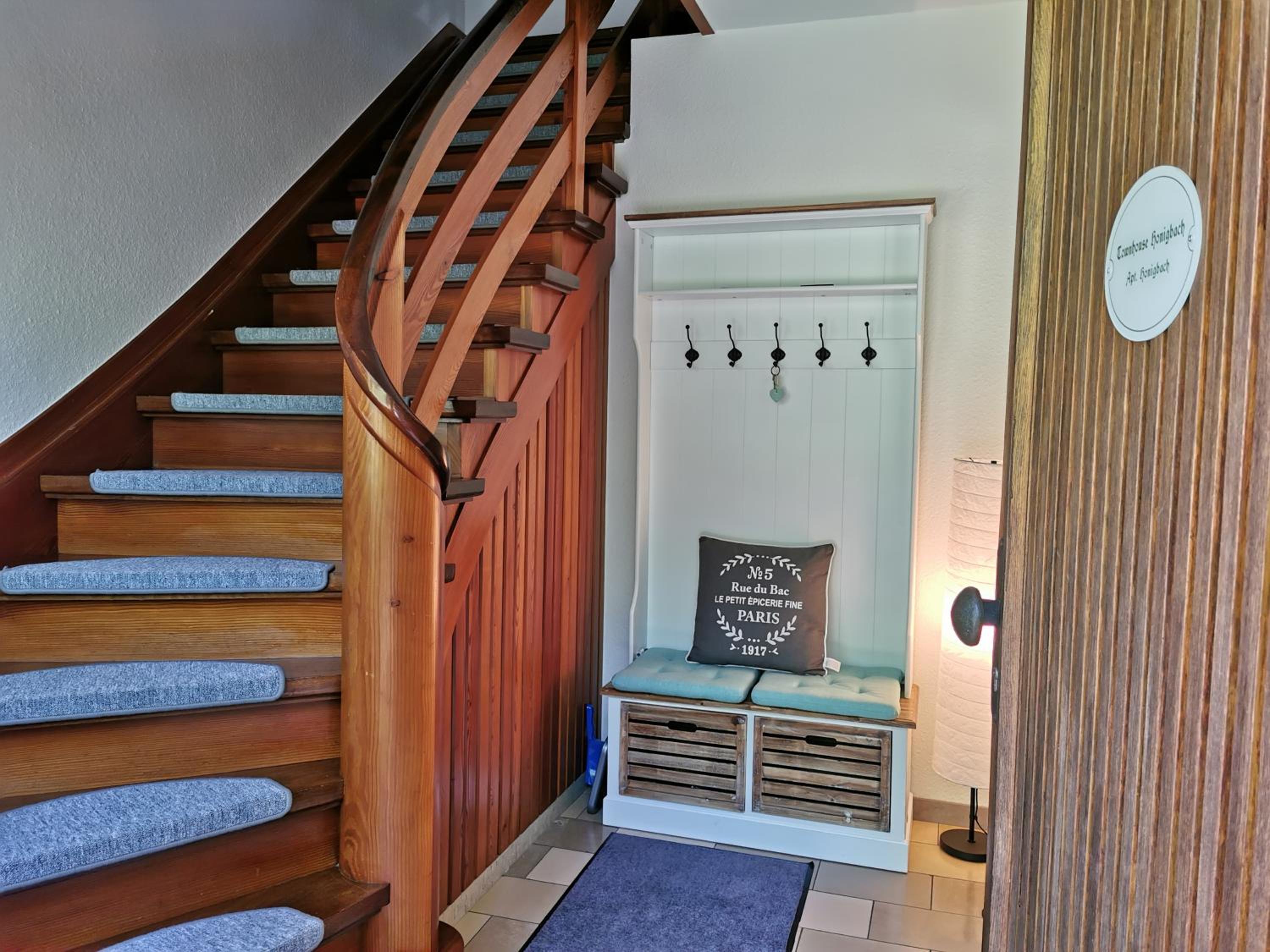 HR Townhouse Honigbach view 4