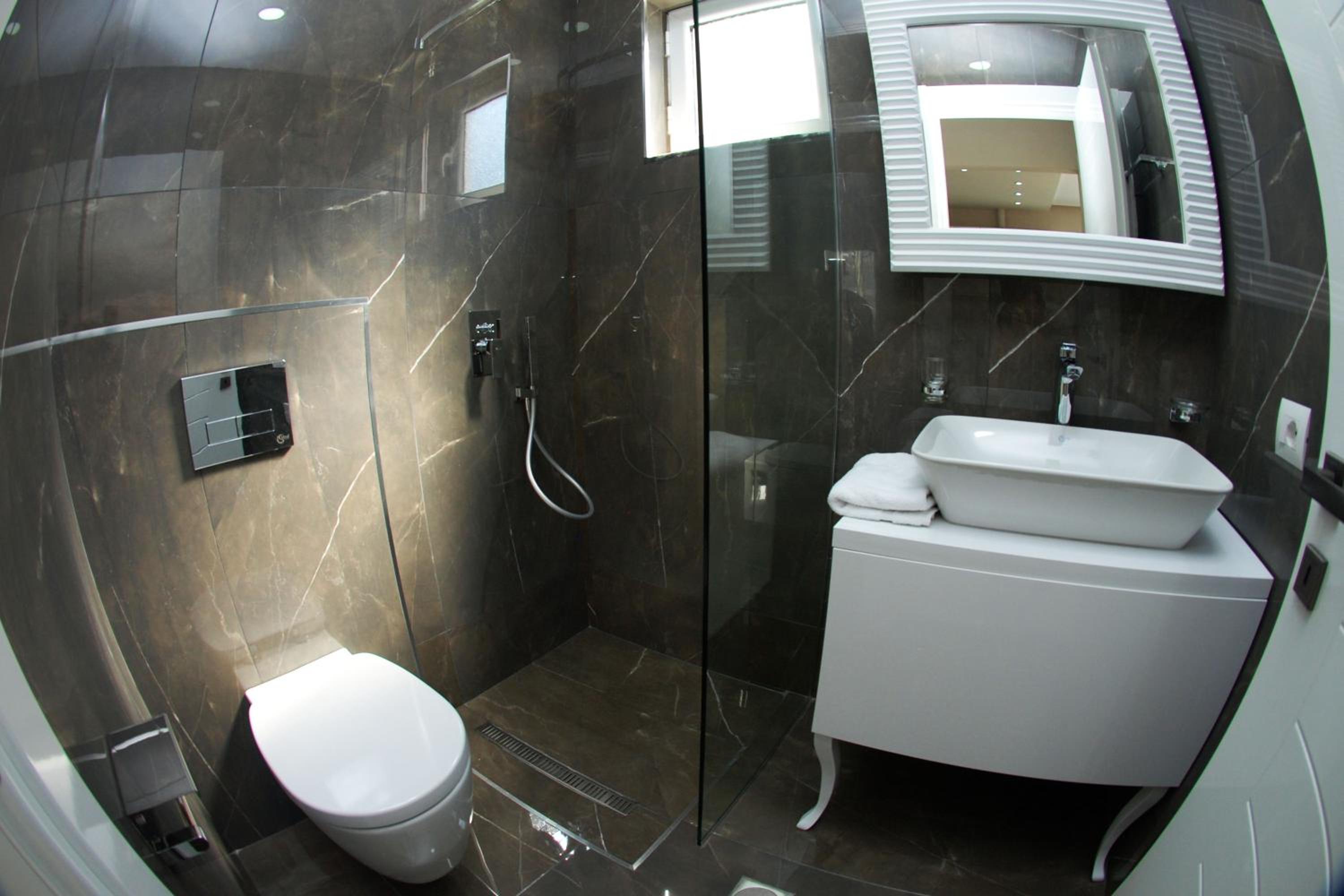 Oceanic Luxury Apartments