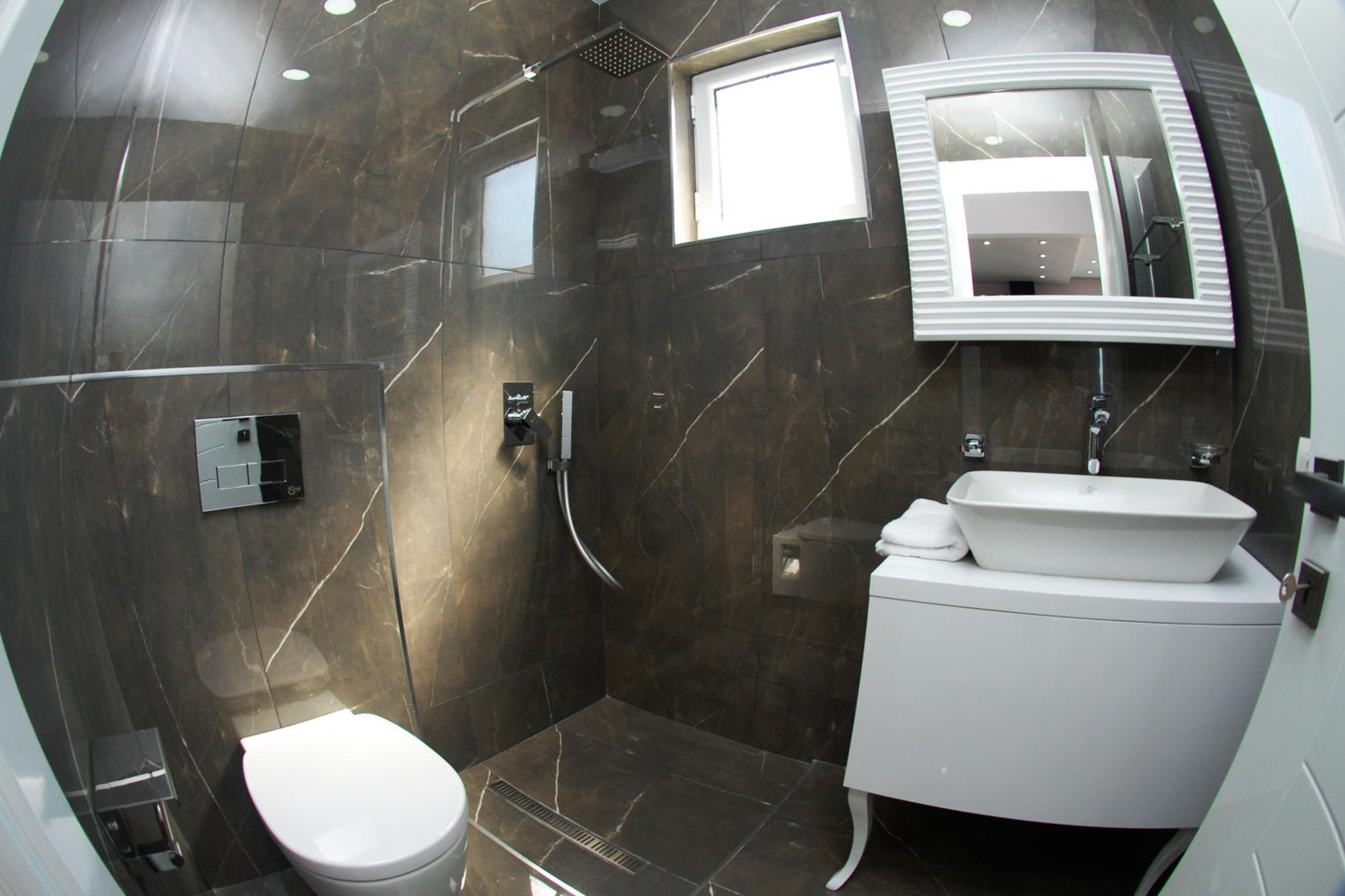 Oceanic Luxury Apartments