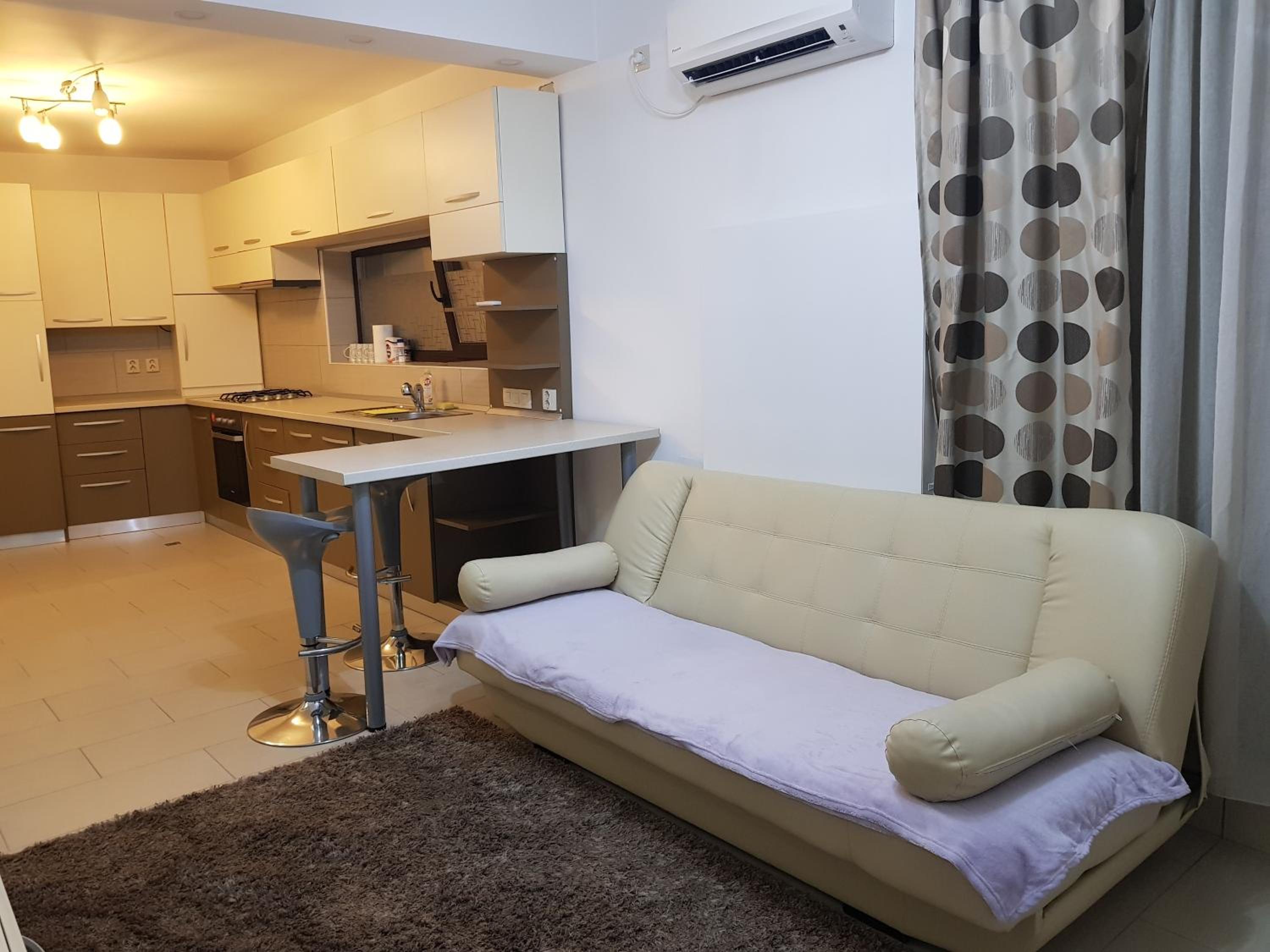 Travel Homzzz Central Apartment view 4