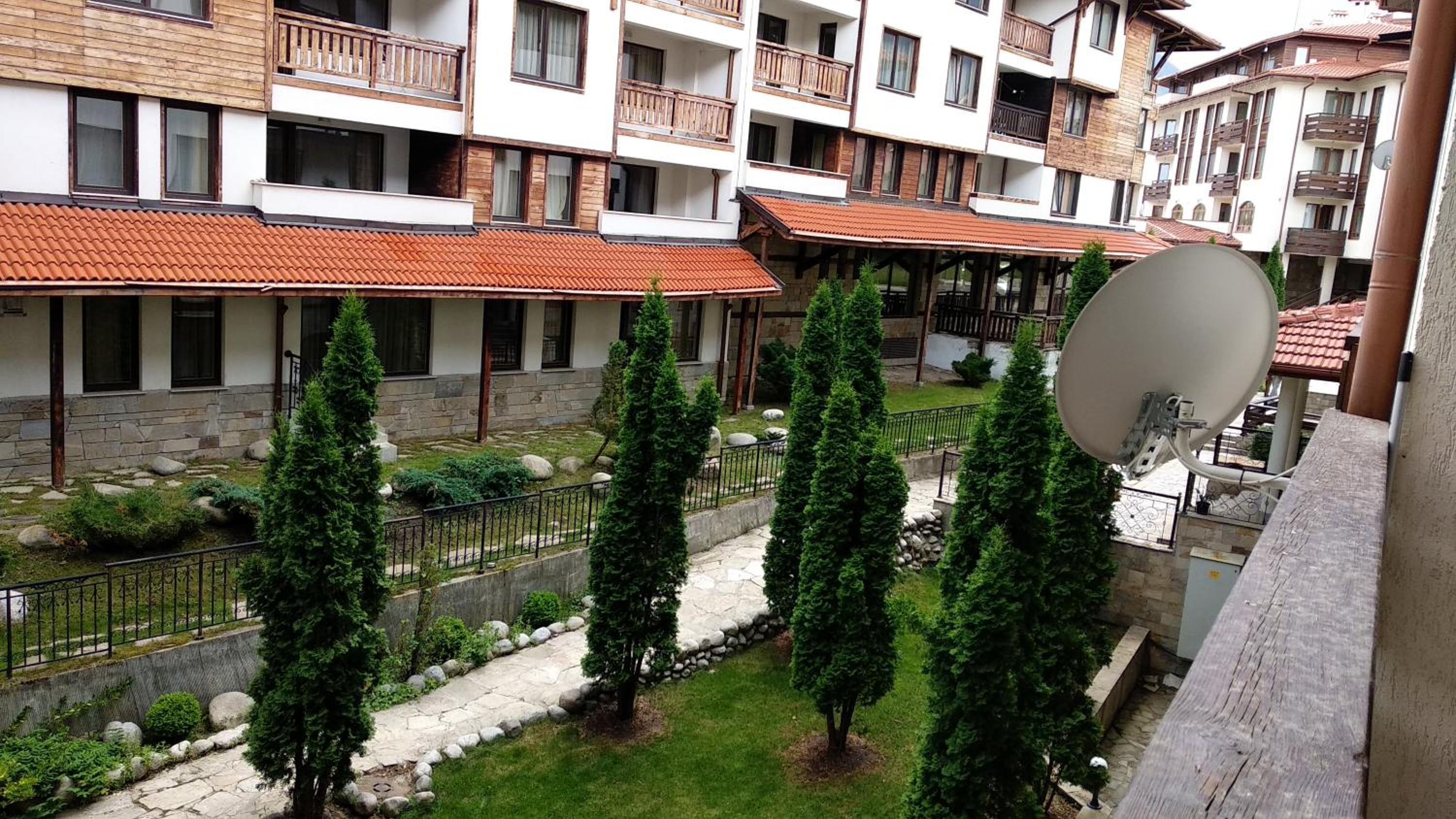 Pine Tree Apartment 2 - B7 view 4