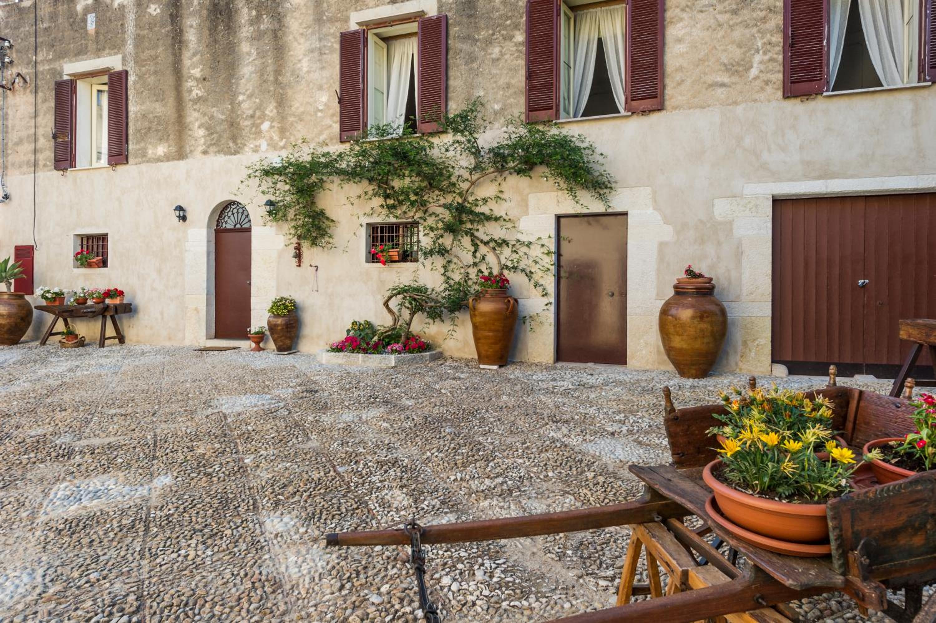 Valderice Vacations - Dimora Storica Villa Fontana - Property Image 20