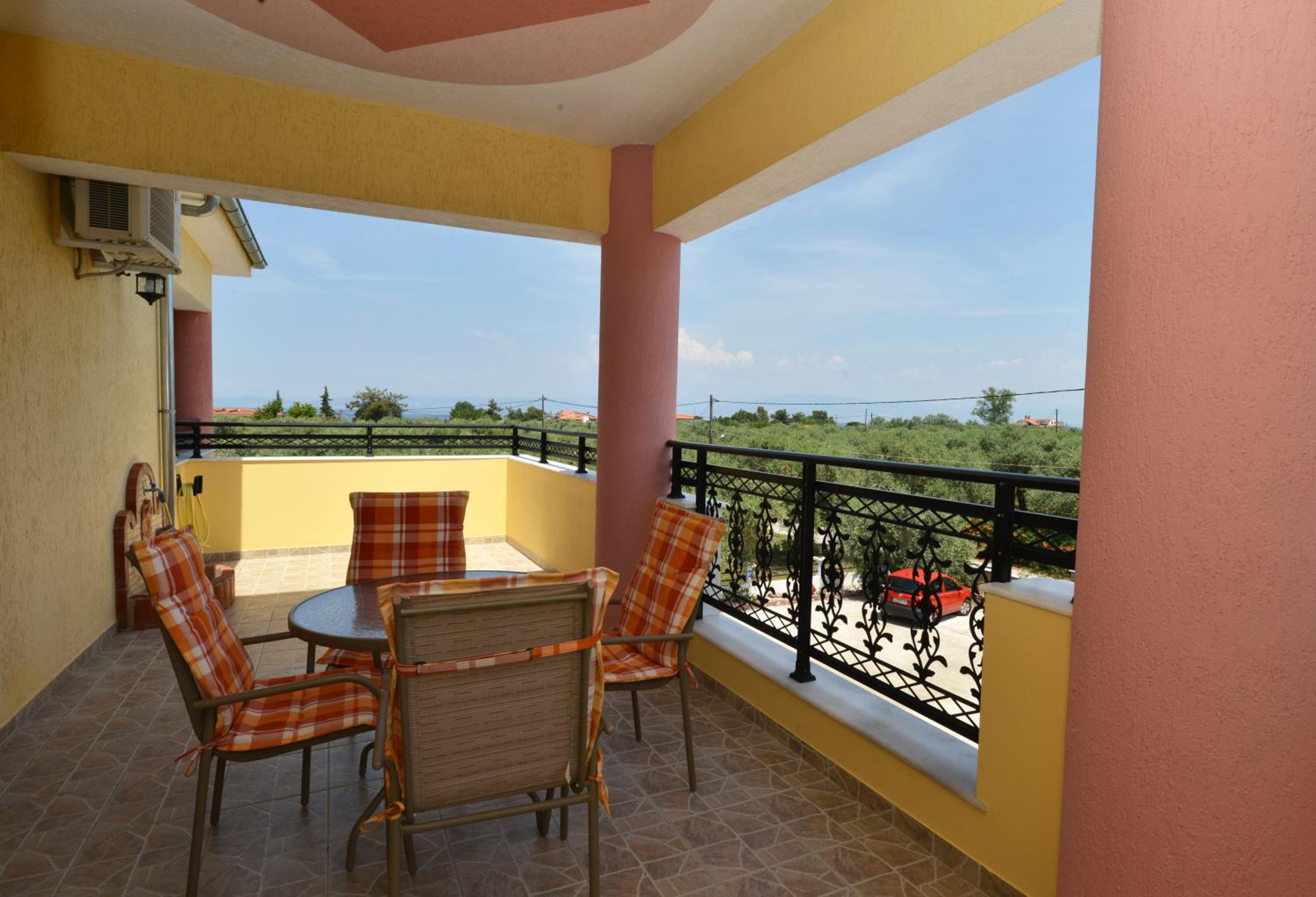 balcony