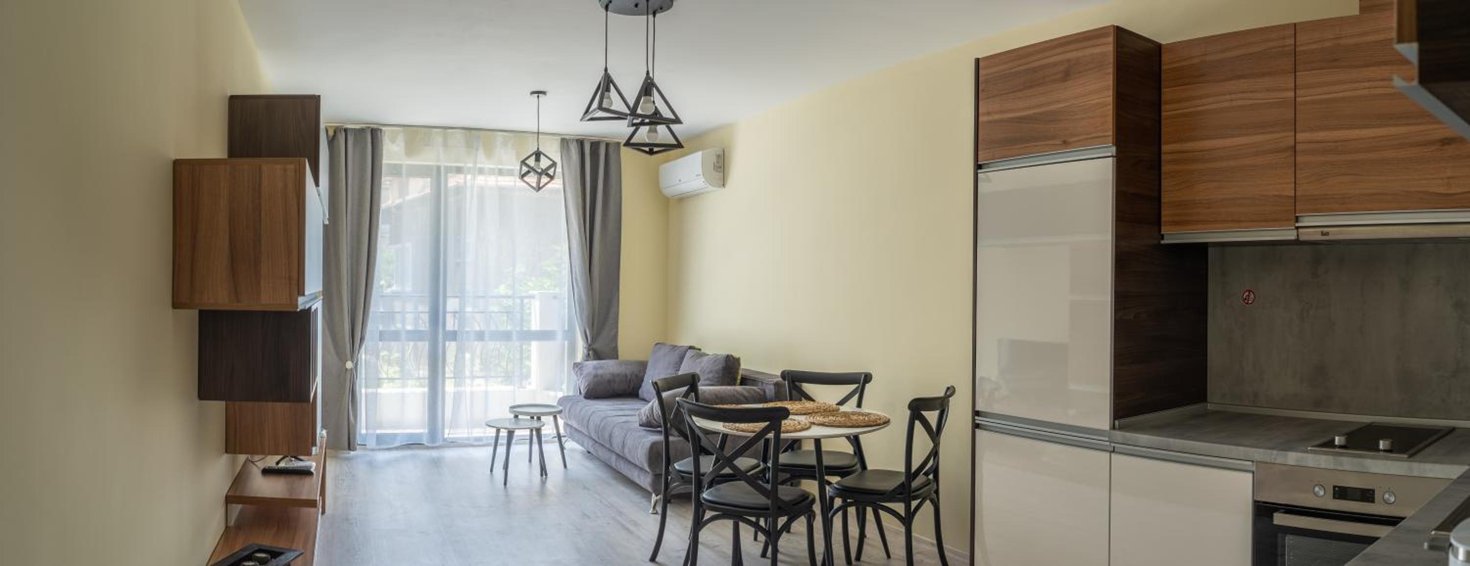 La Familia Apartments