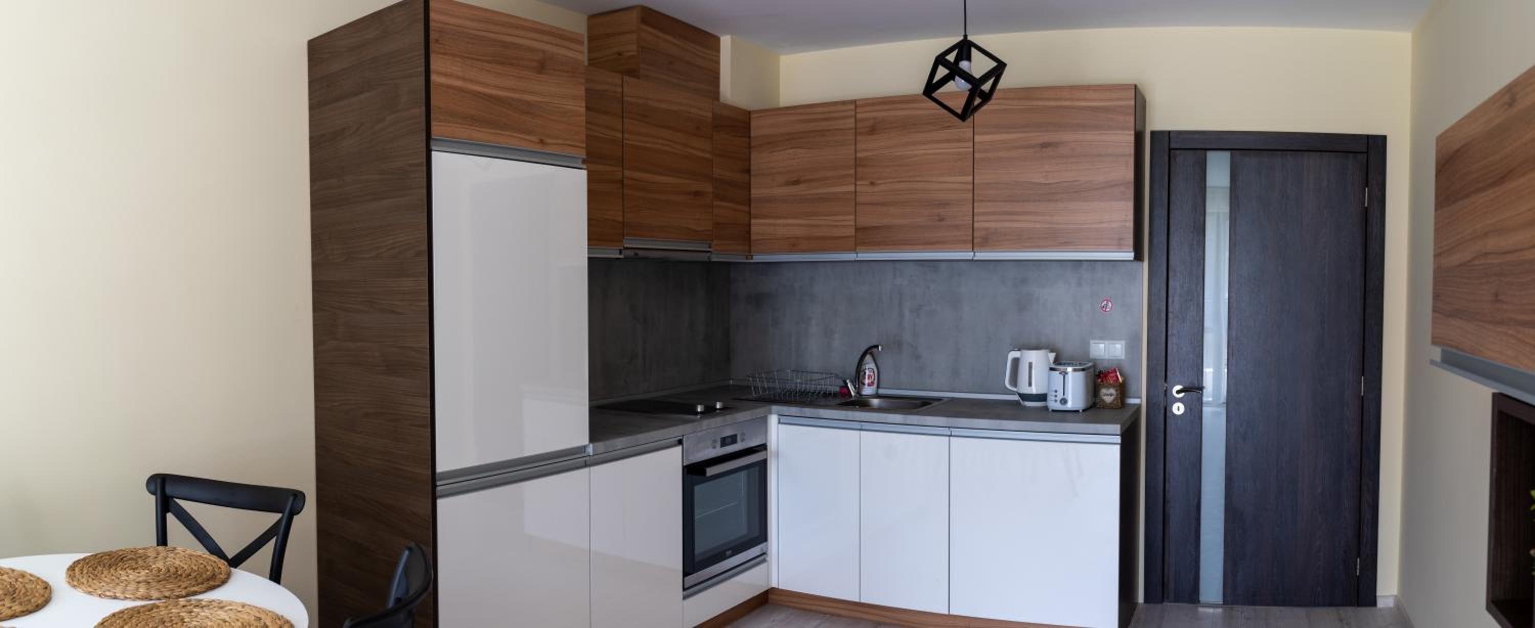 La Familia Apartments