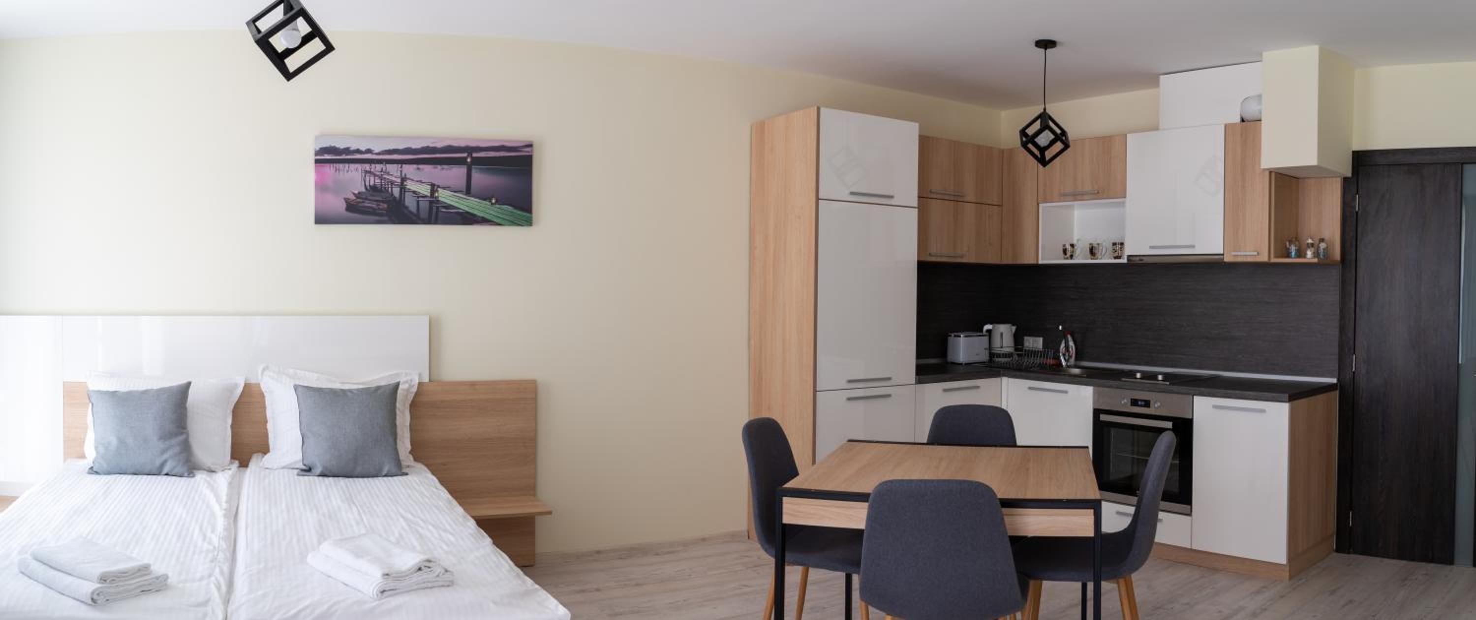 La Familia Apartments