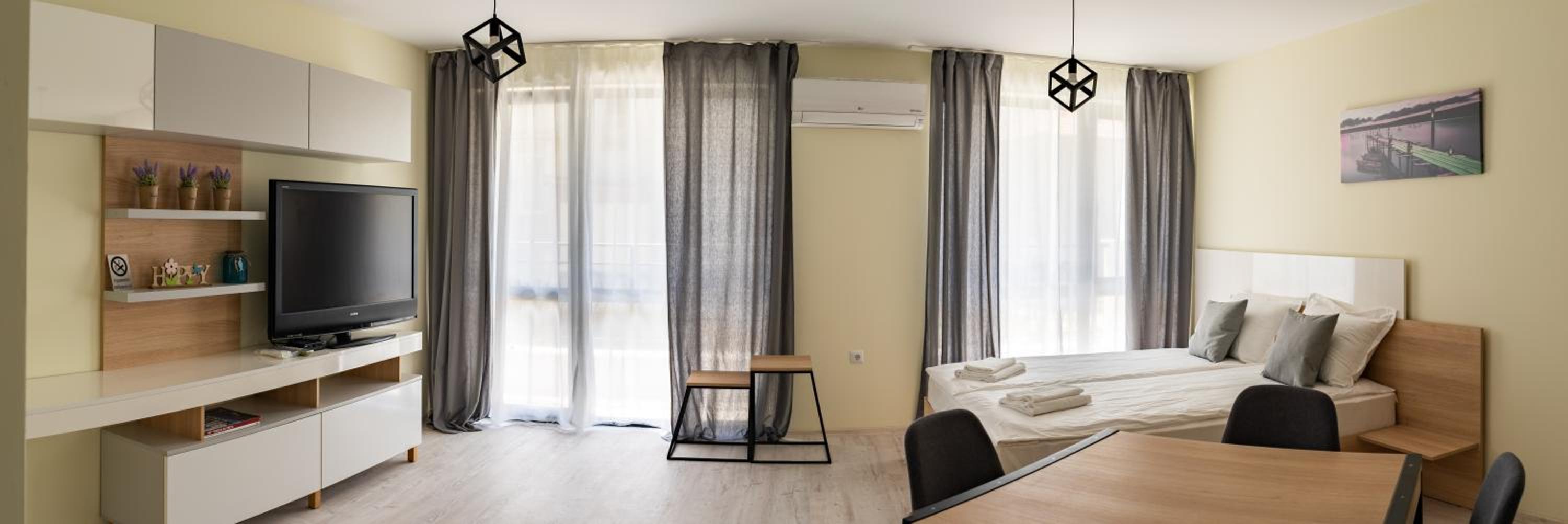 La Familia Apartments