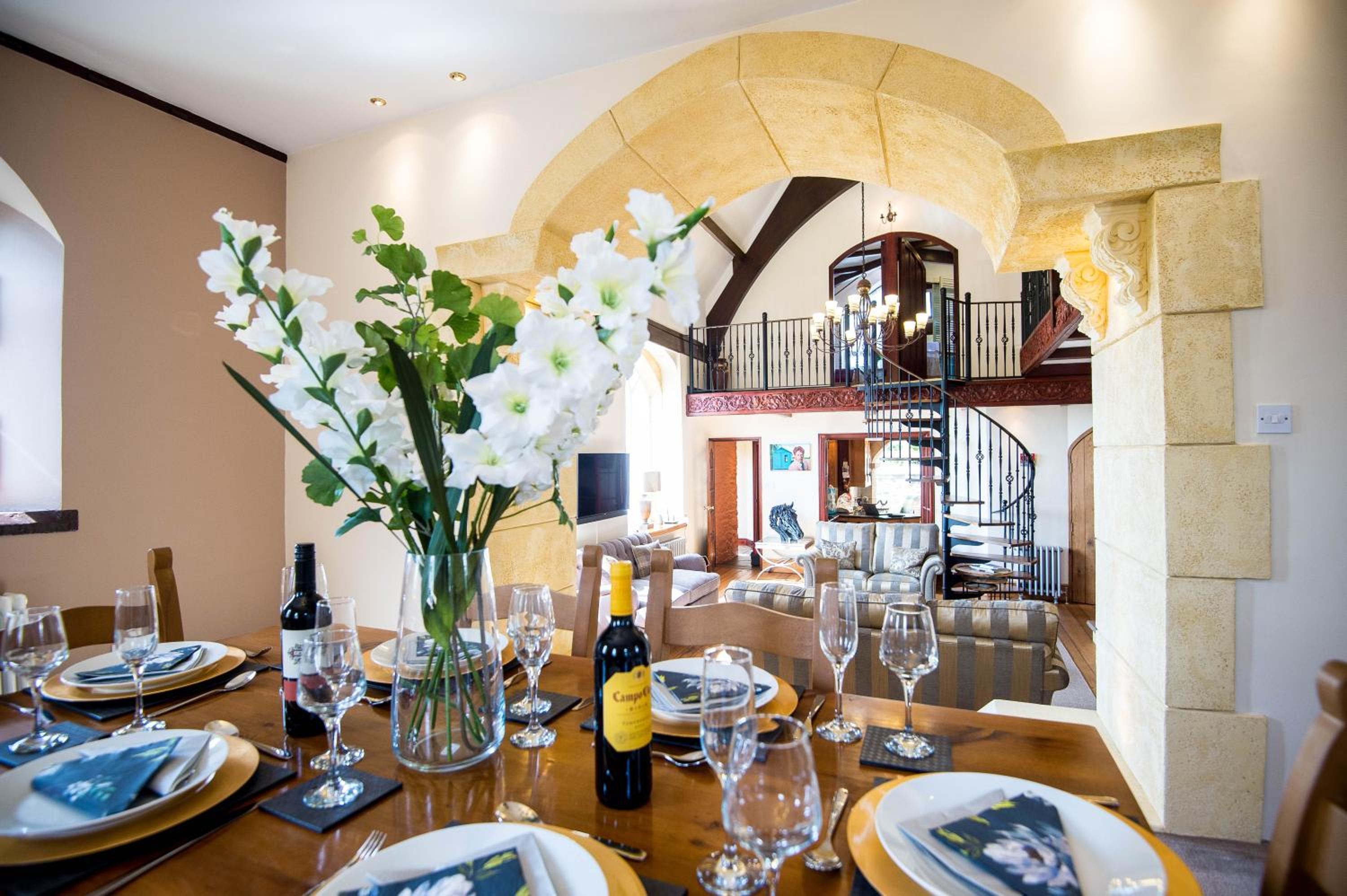 The Old School - A Luxurious Countryside & Coastal Retreat view 3