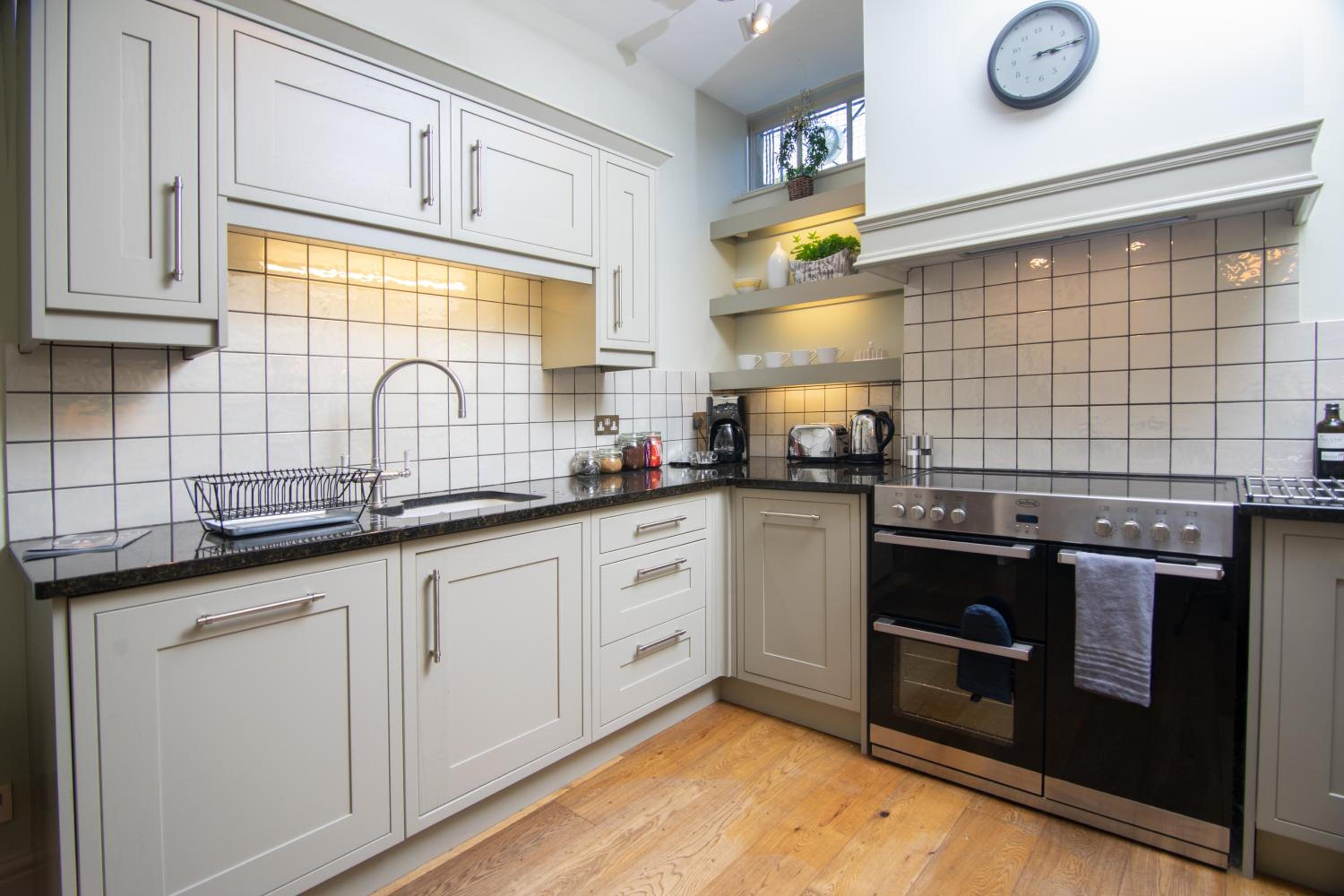 Stunning Royal Crescent Apartment with 3 Bedrooms