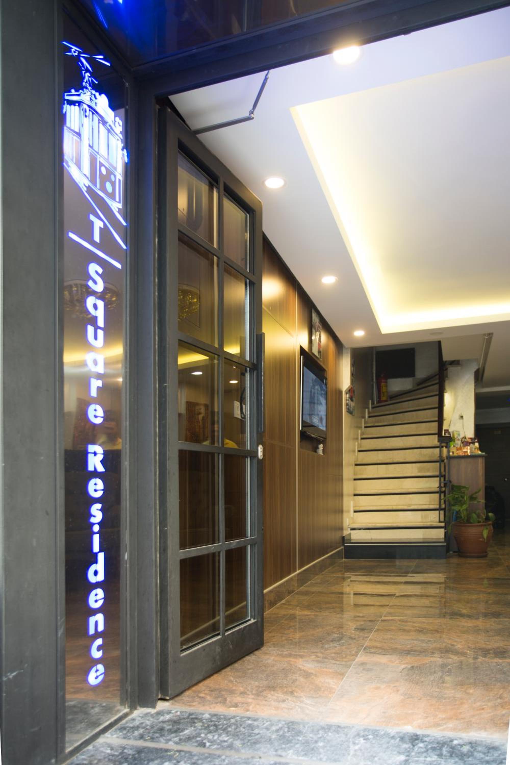 T-Square Residence - Image 32